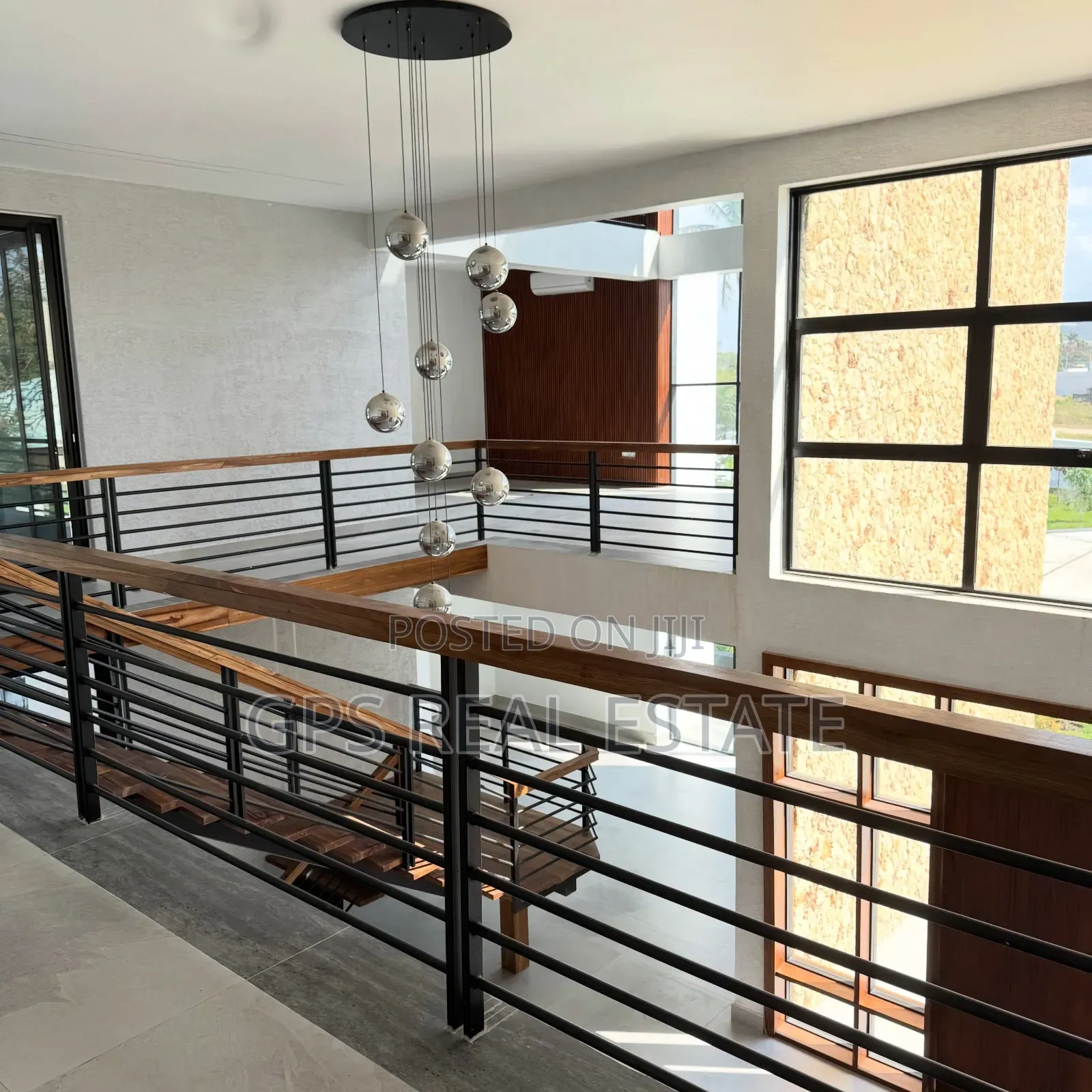 6bdrm Maisonette in Bahari Beach, Kinondoni for sale in Kinondoni