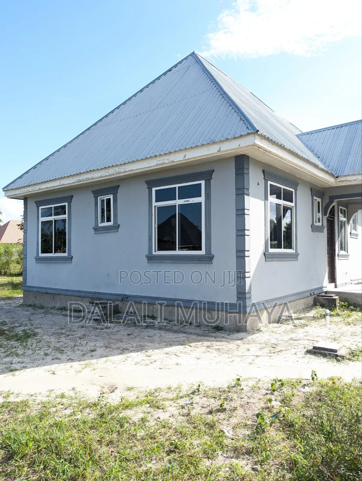 3bdrm House in Njia 4 Kwa Muhaya, Kitunda for sale in Kitunda