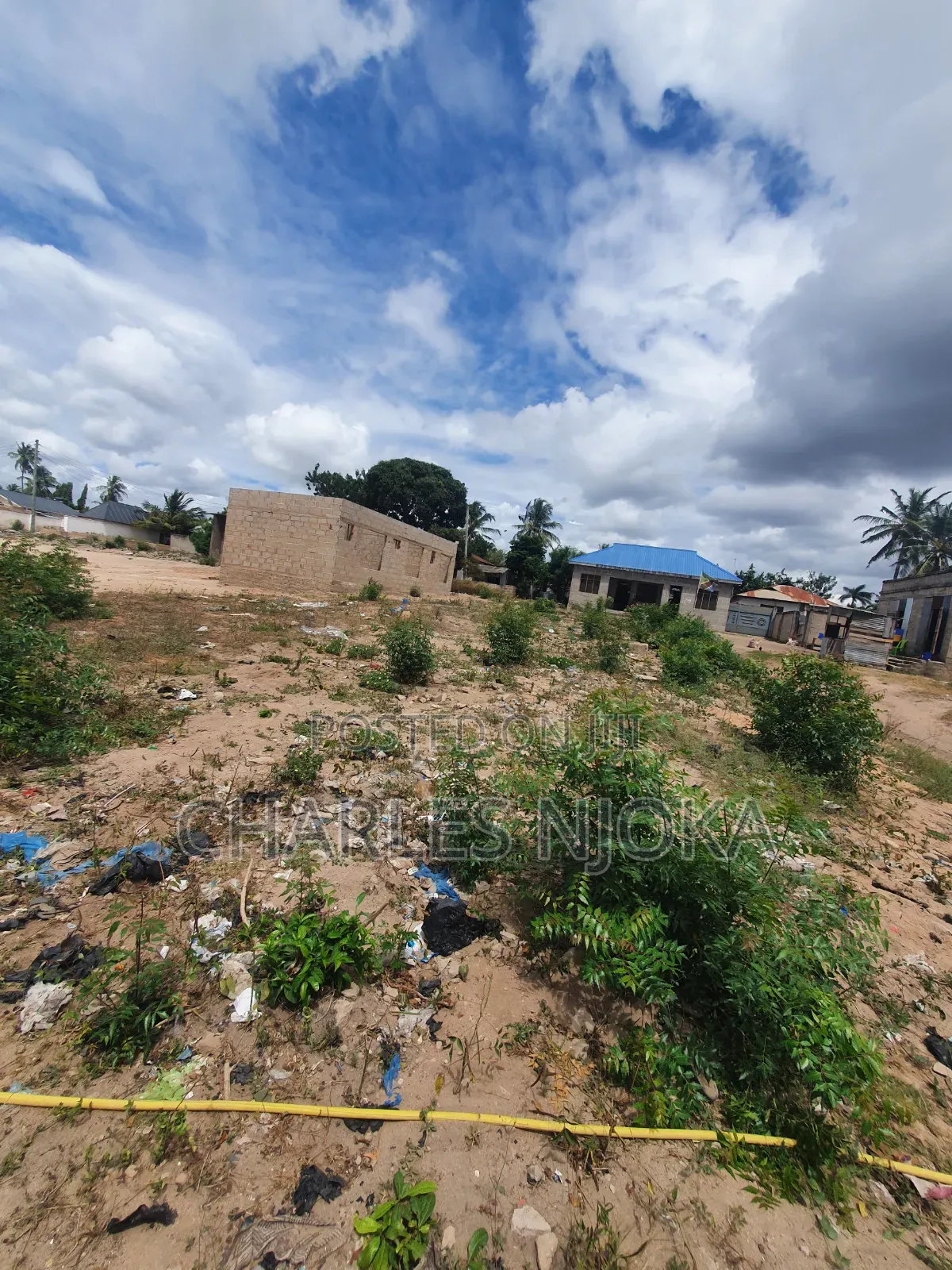 Viwanja Double Sehemu Kavu Na Ya Juu Sqm400 Kinauzwa in Ukonga