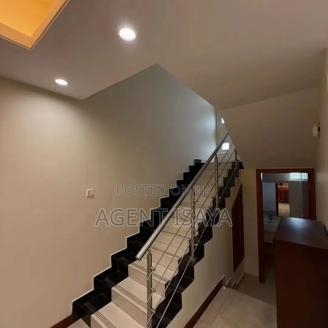 Furnished 3bdrm Apartment in Oyster Bay for rent in Oyster Bay