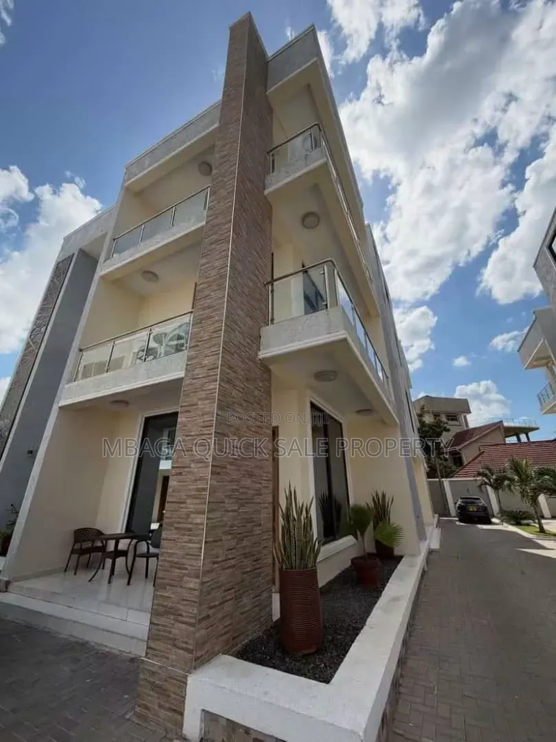 Furnished 2bdrm Apartment in Oyster Bay for rent in Oyster Bay