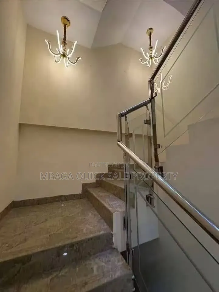 Furnished 3bdrm Villa in Ada Estate for rent in Ada Estate
