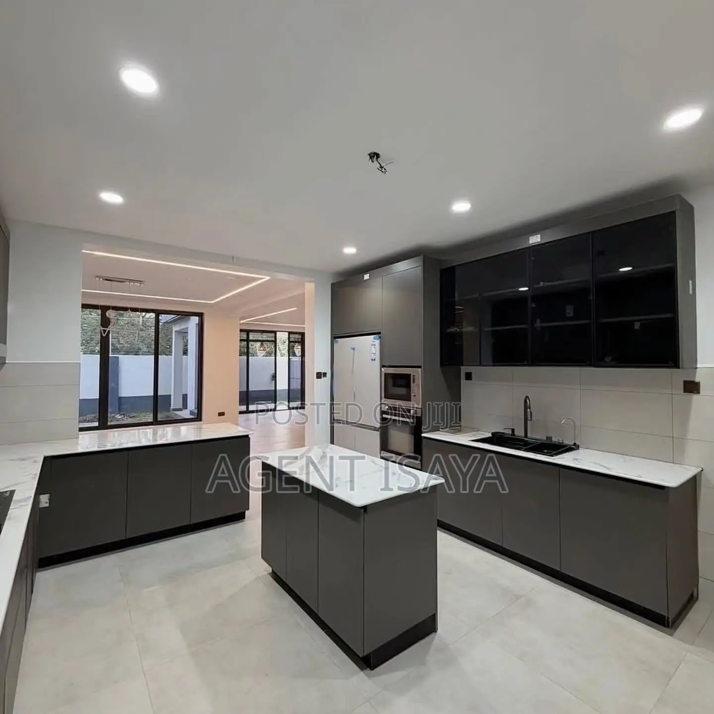 4bdrm Villa in Oyster Bay for rent in Oyster Bay