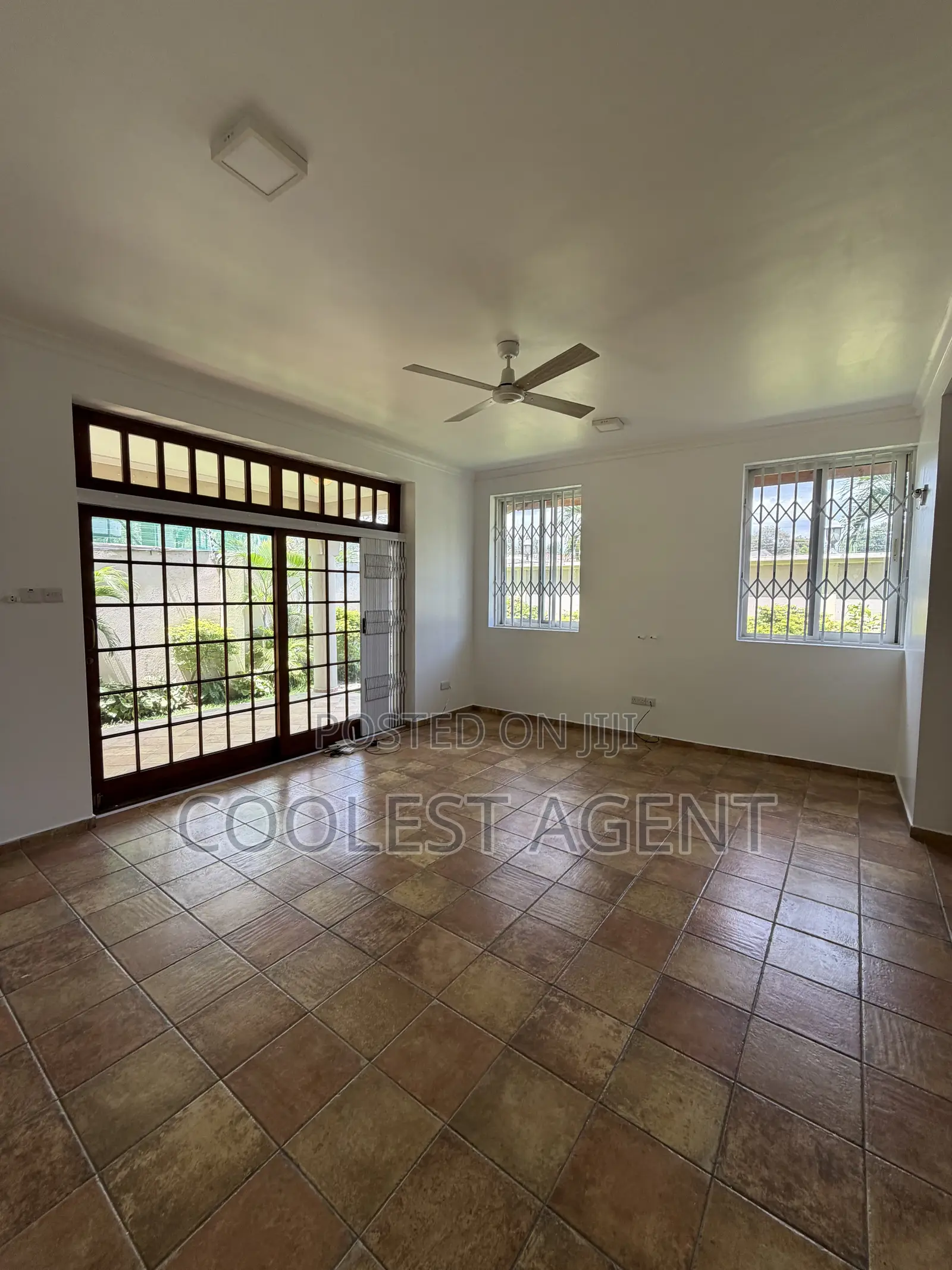 4bdrm Villa in Coolest Estate, Oyster Bay for rent in Oyster Bay