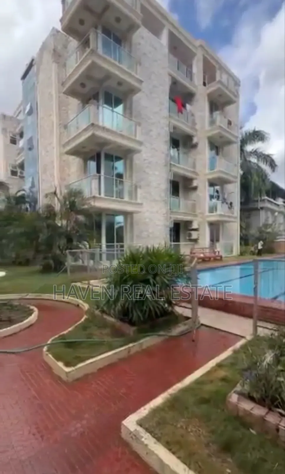 Furnished 4bdrm Apartment in Oyster Bay for sale in Oyster Bay