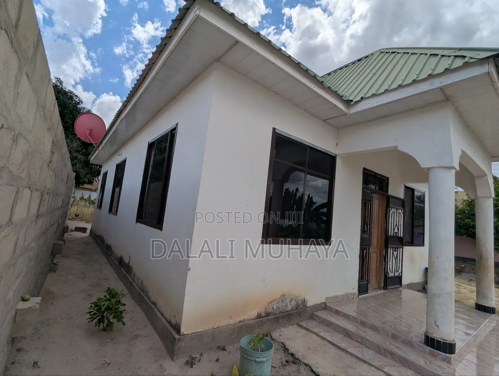 6bdrm House in Kichangani, Pugu for sale in Pugu