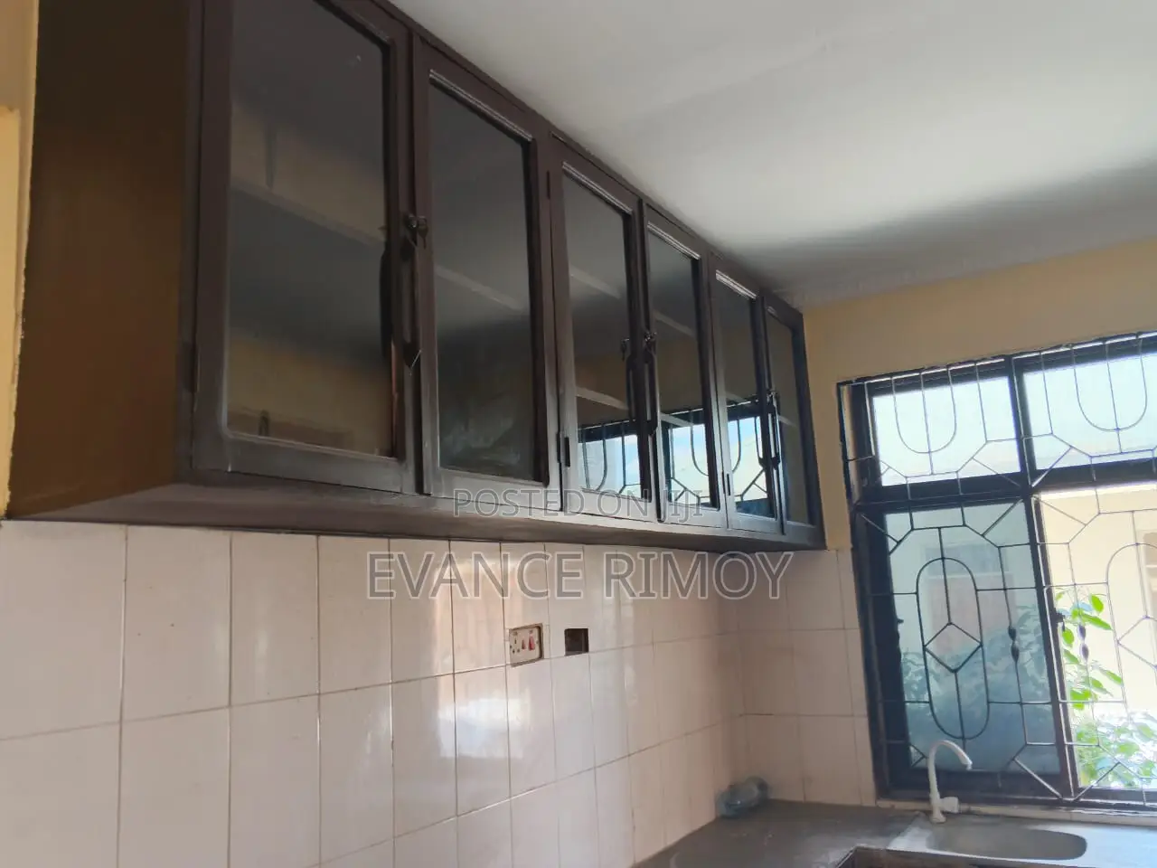 7bdrm Bungalow in Yombo Vituka for rent in Yombo Vituka