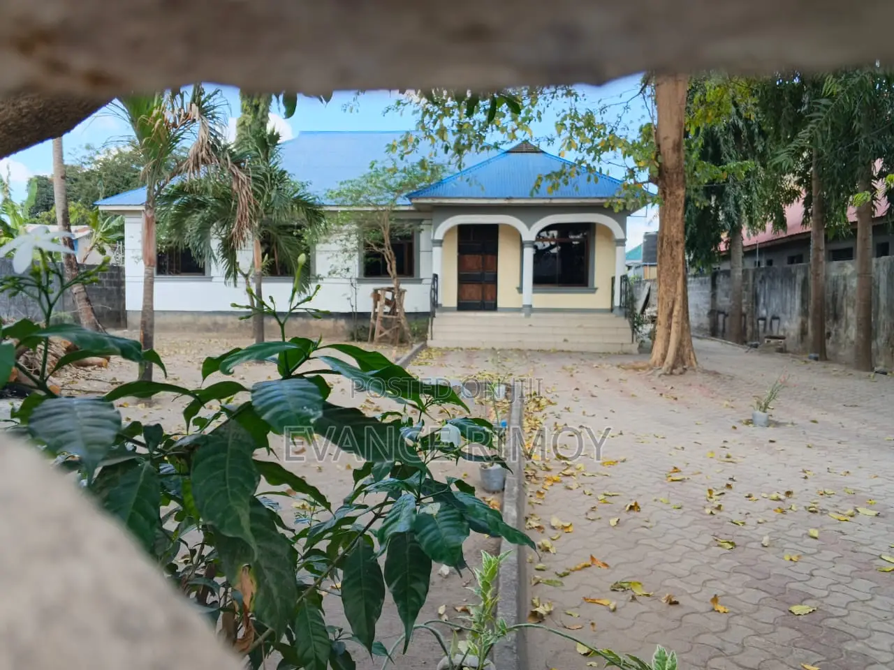 7bdrm Bungalow in Yombo Vituka for rent in Yombo Vituka