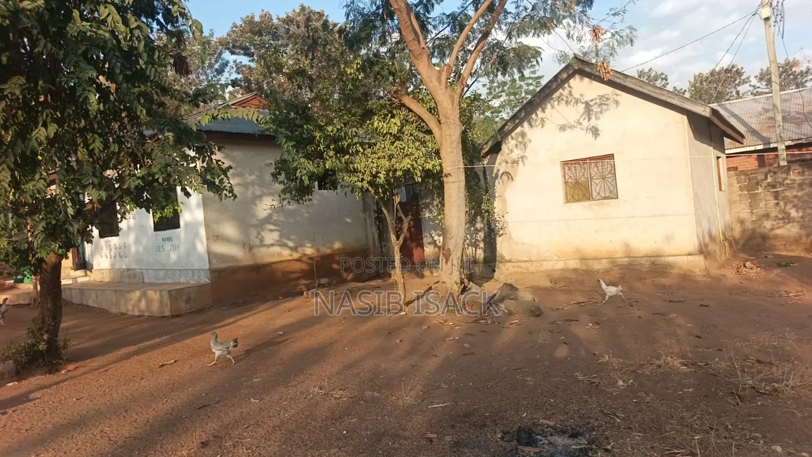Furnished 8bdrm House in Mkolani for sale in Mkolani