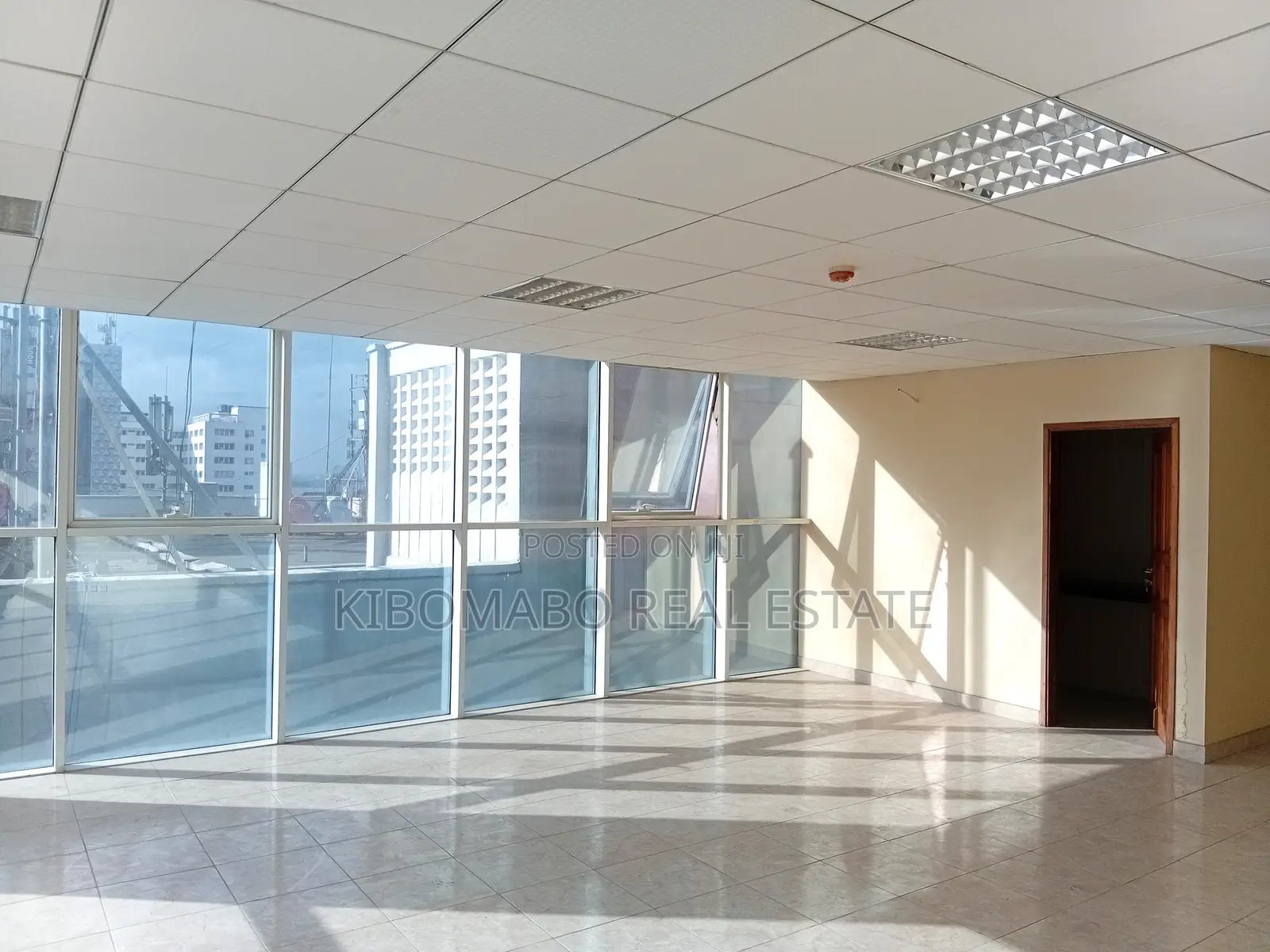 57 - 69 - 75 120 SQM Office Space Rental - CBD || Downtown || Posta in Kisutu