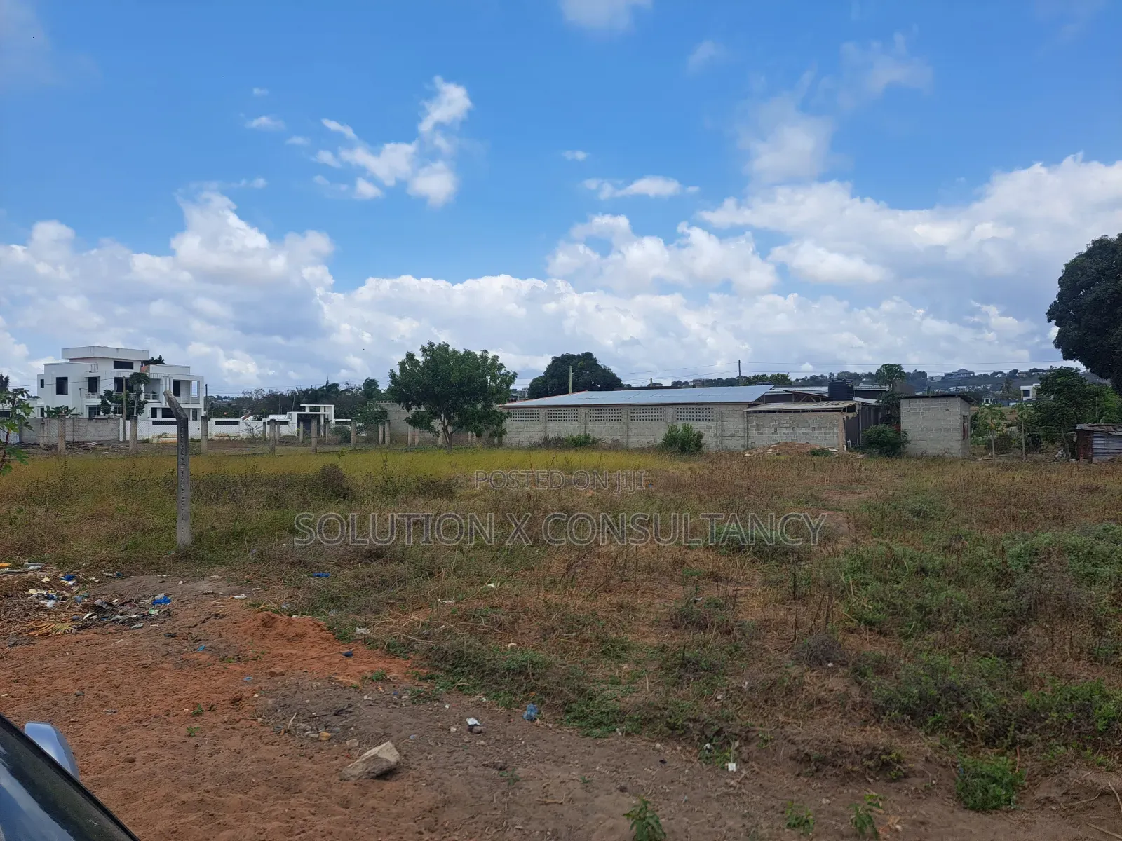 Kiwanja Kinauzwa Mbweni Mpiji in Mbweni