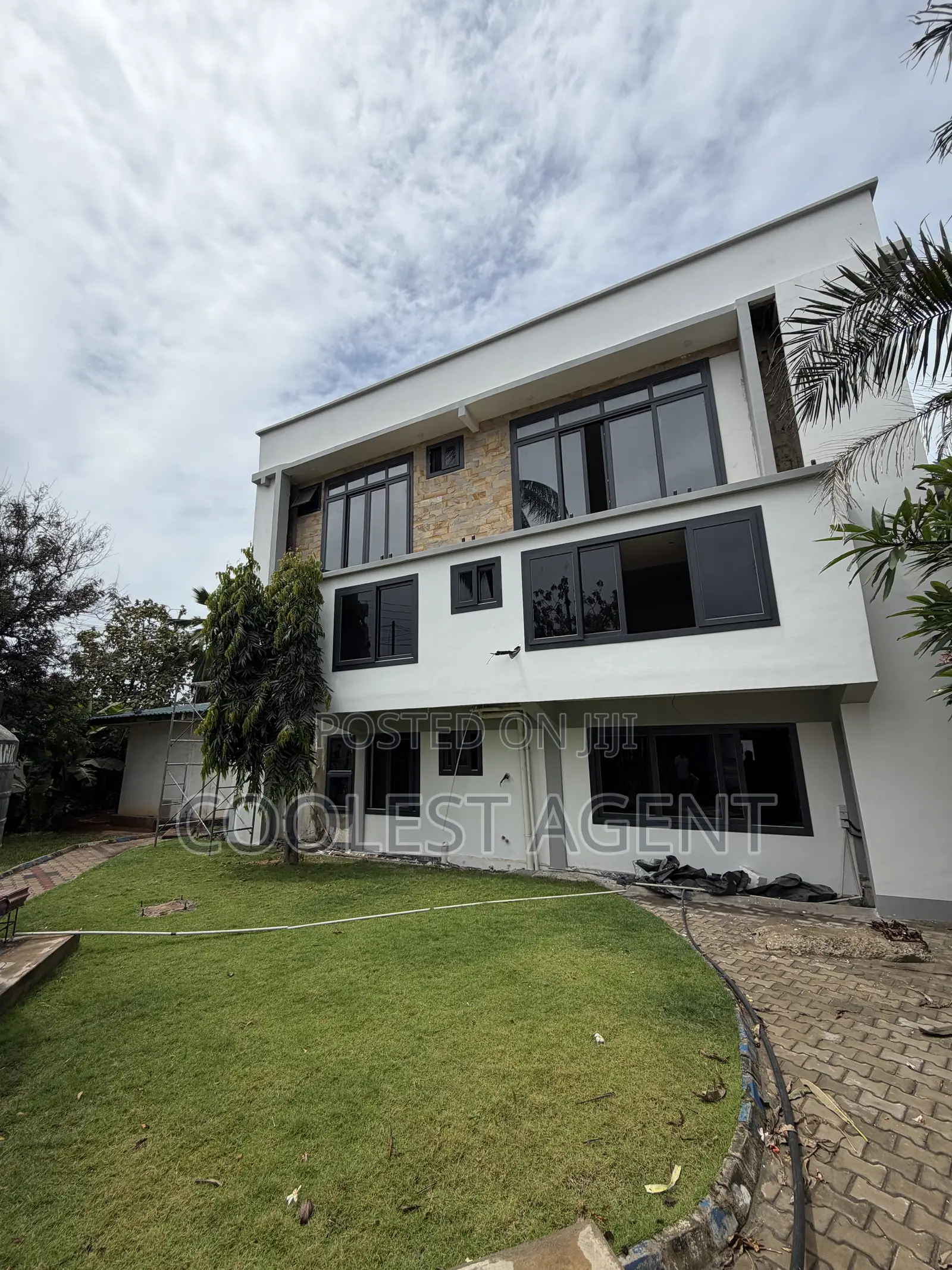 2bdrm Apartment in Coolest Estate, Masaki for rent in Masaki
