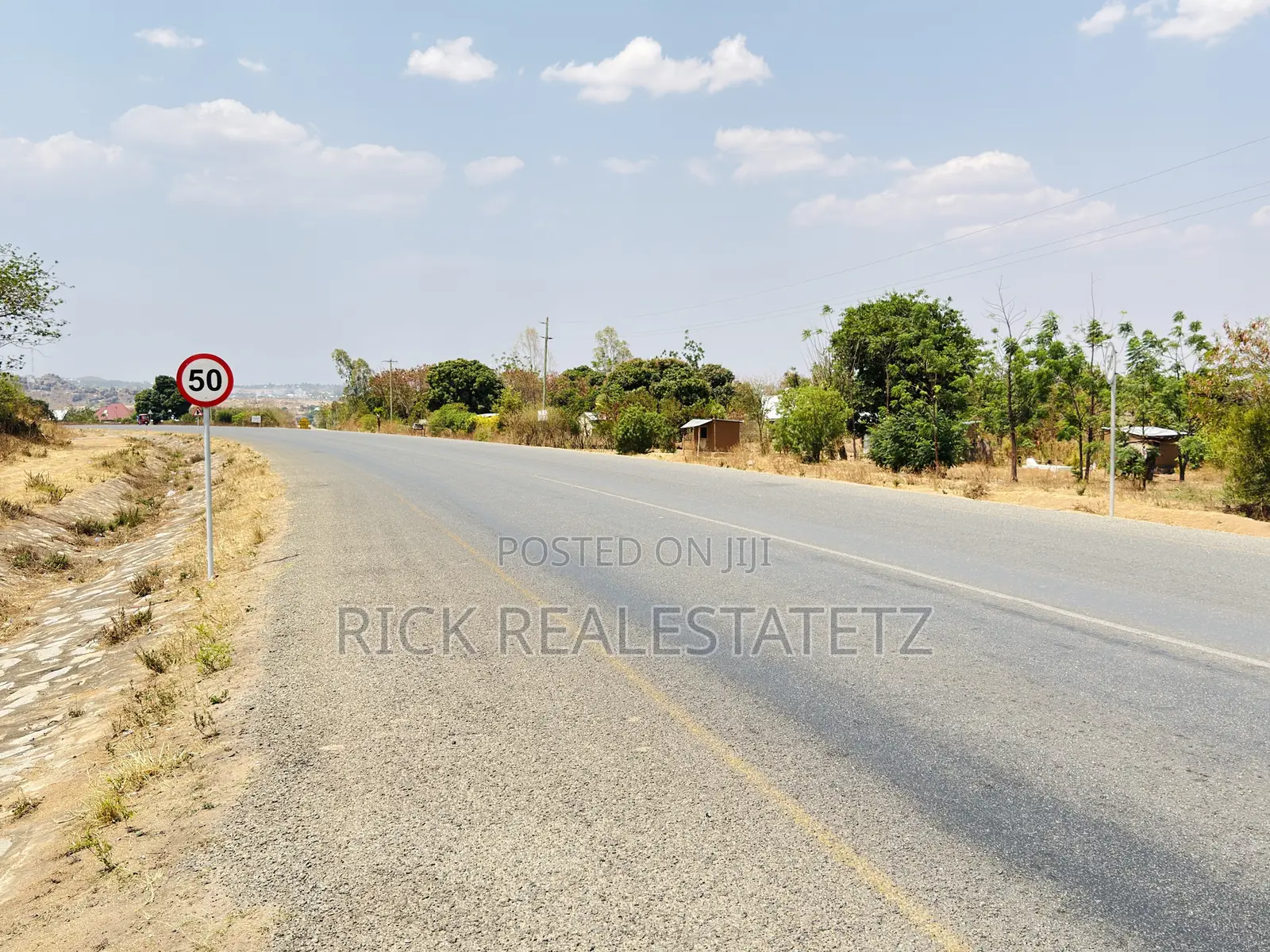 Kiwanja Cha Kwanza Lami SQM 4,800 Kinauzwa Fella in Fella