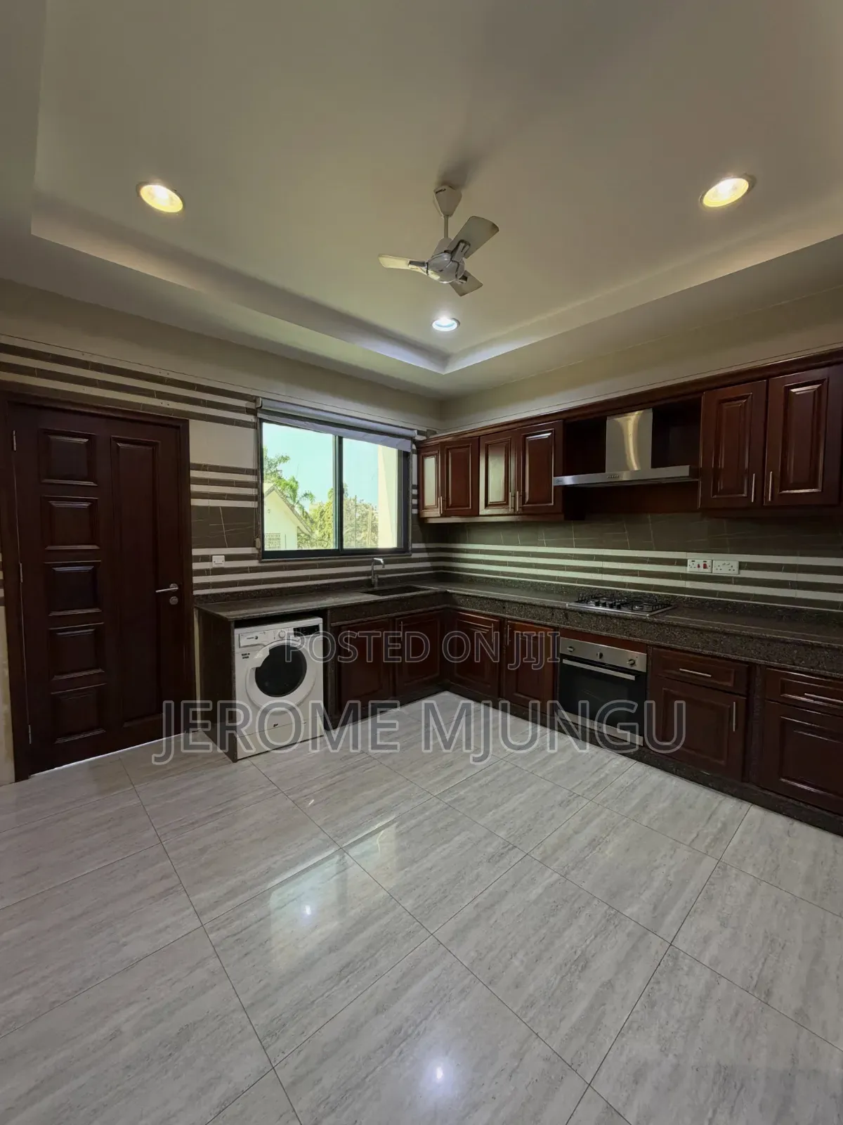 Furnished 3bdrm Apartment in Msasani for rent in Msasani