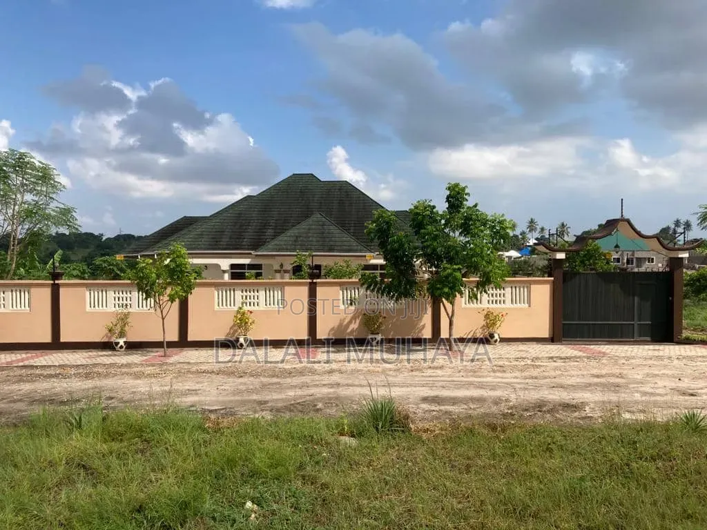 4bdrm House in Chekechea, Kigamboni for sale in Kigamboni