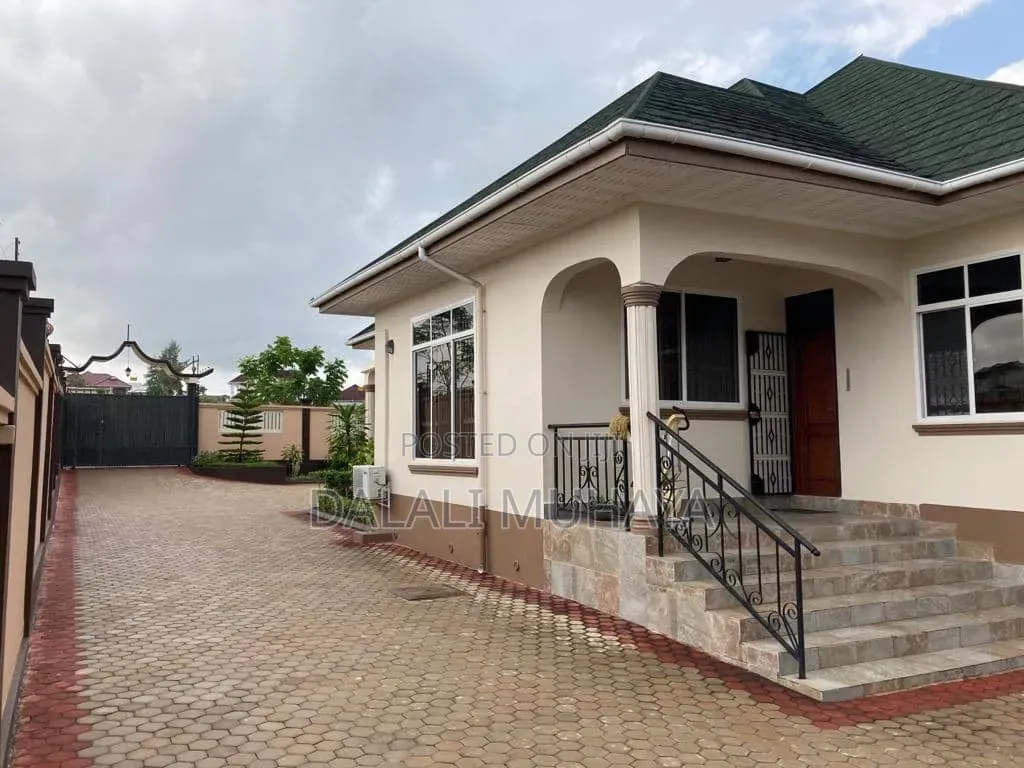 4bdrm House in Chekechea, Kigamboni for sale in Kigamboni