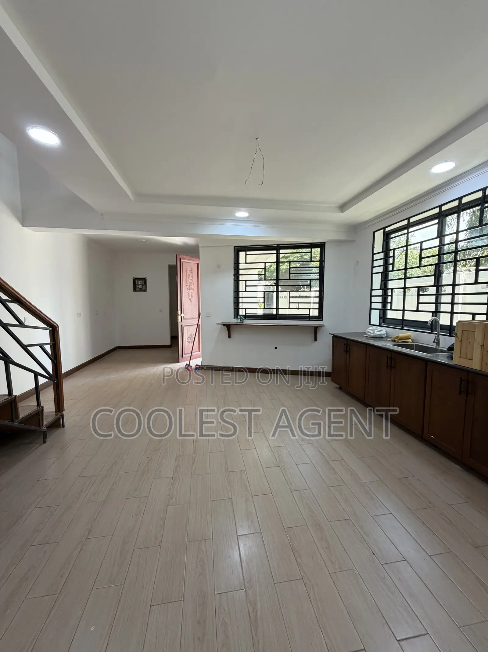 3bdrm Duplex in Coolest Estate, Msasani for rent in Msasani