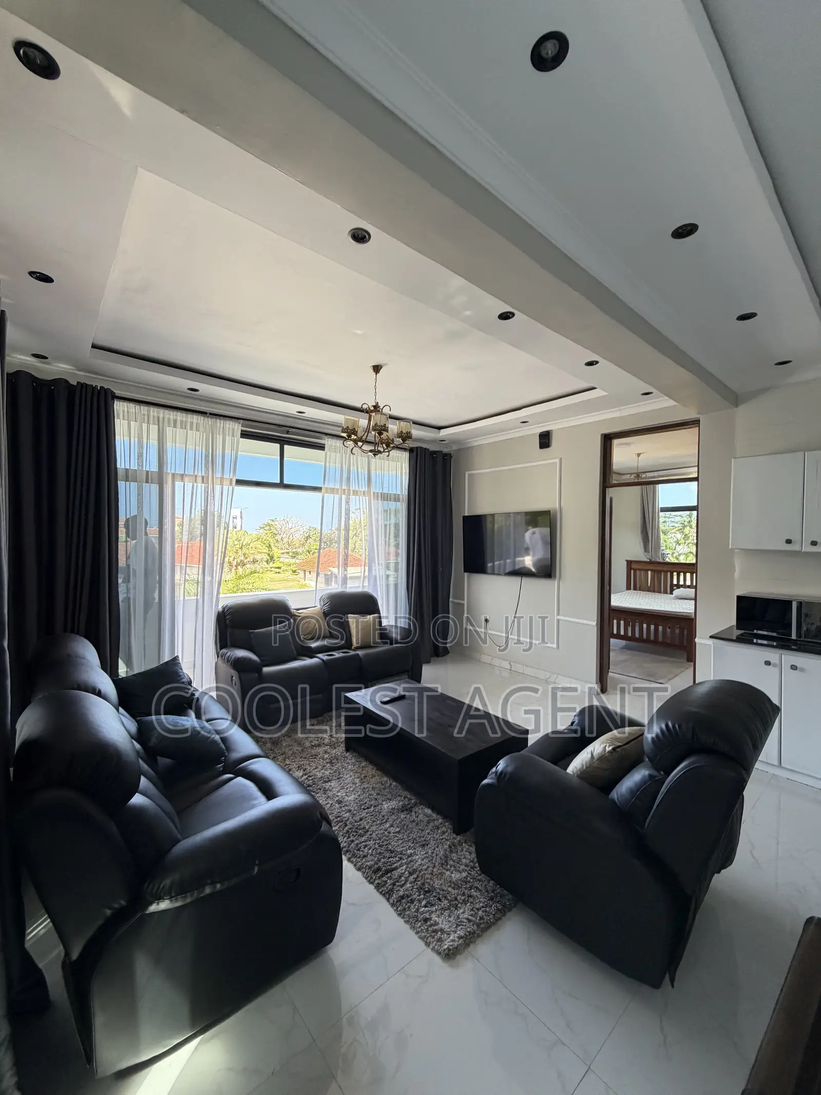 Furnished 2bdrm Apartment in Coolest Estate, Oyster Bay for rent in Oyster Bay