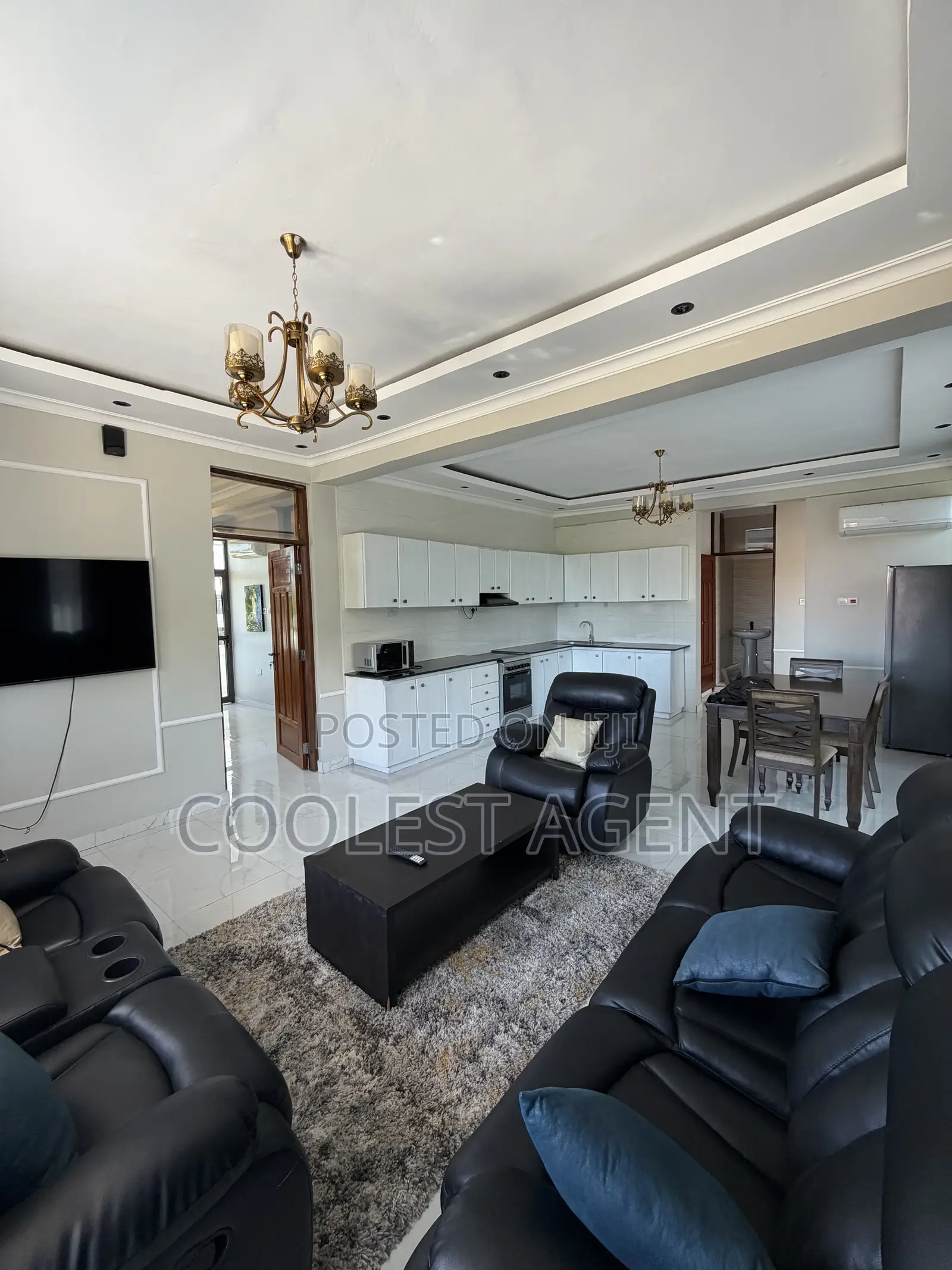 Furnished 2bdrm Apartment in Coolest Estate, Oyster Bay for rent in Oyster Bay