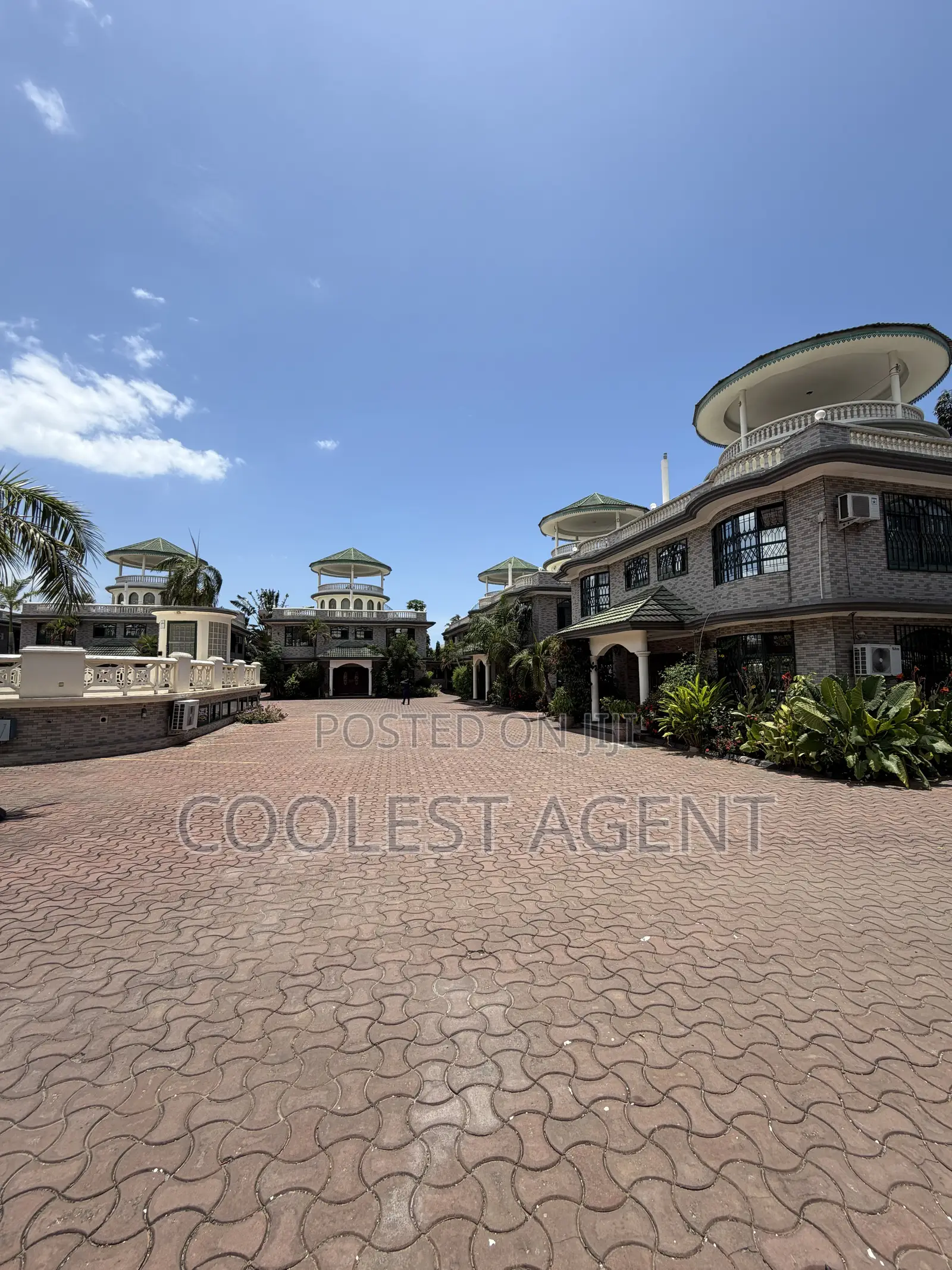 Furnished 5bdrm Villa in Coolest Estate, Oyster Bay for rent in Oyster Bay