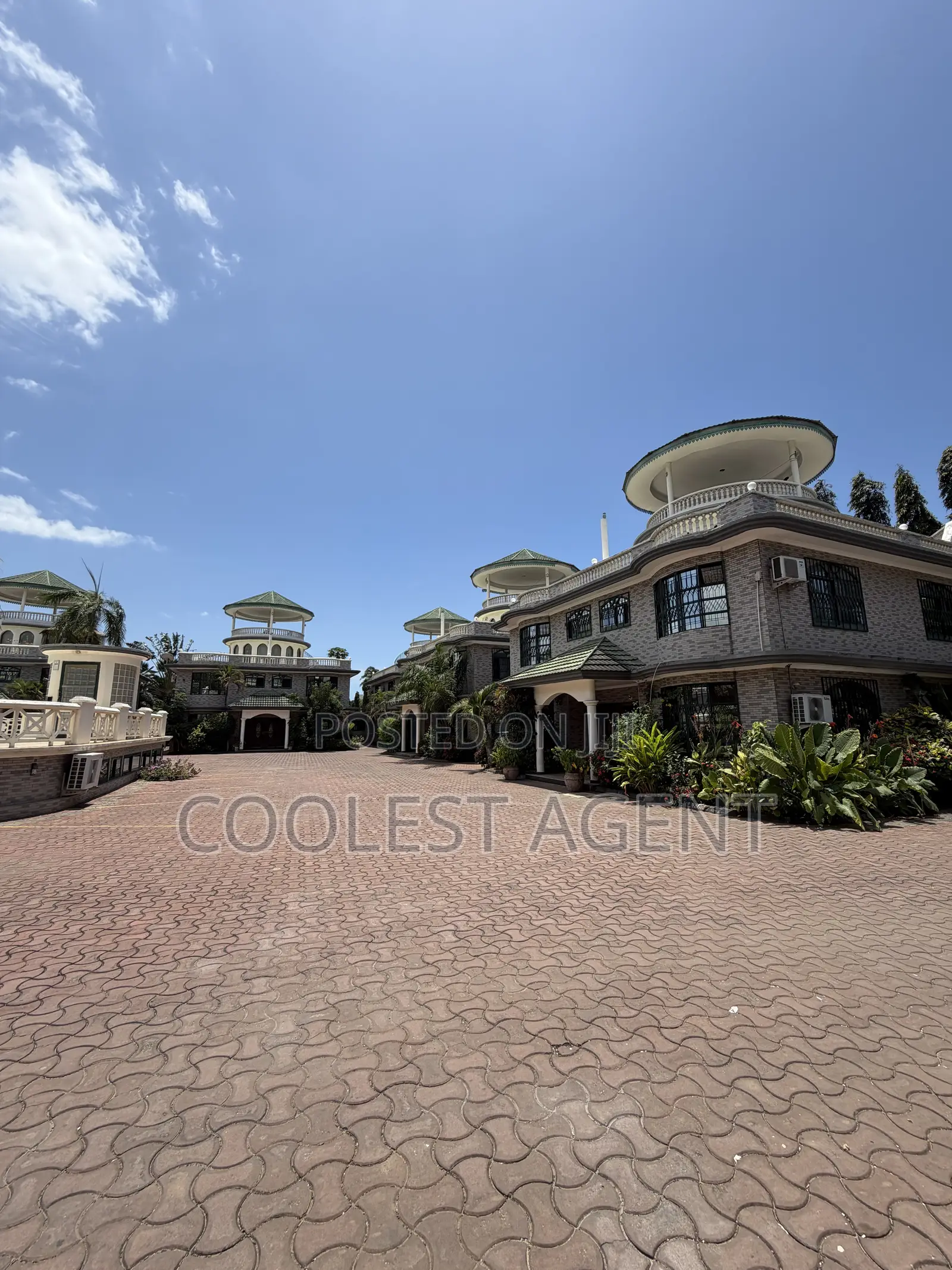 Furnished 5bdrm Villa in Coolest Estate, Oyster Bay for rent in Oyster Bay