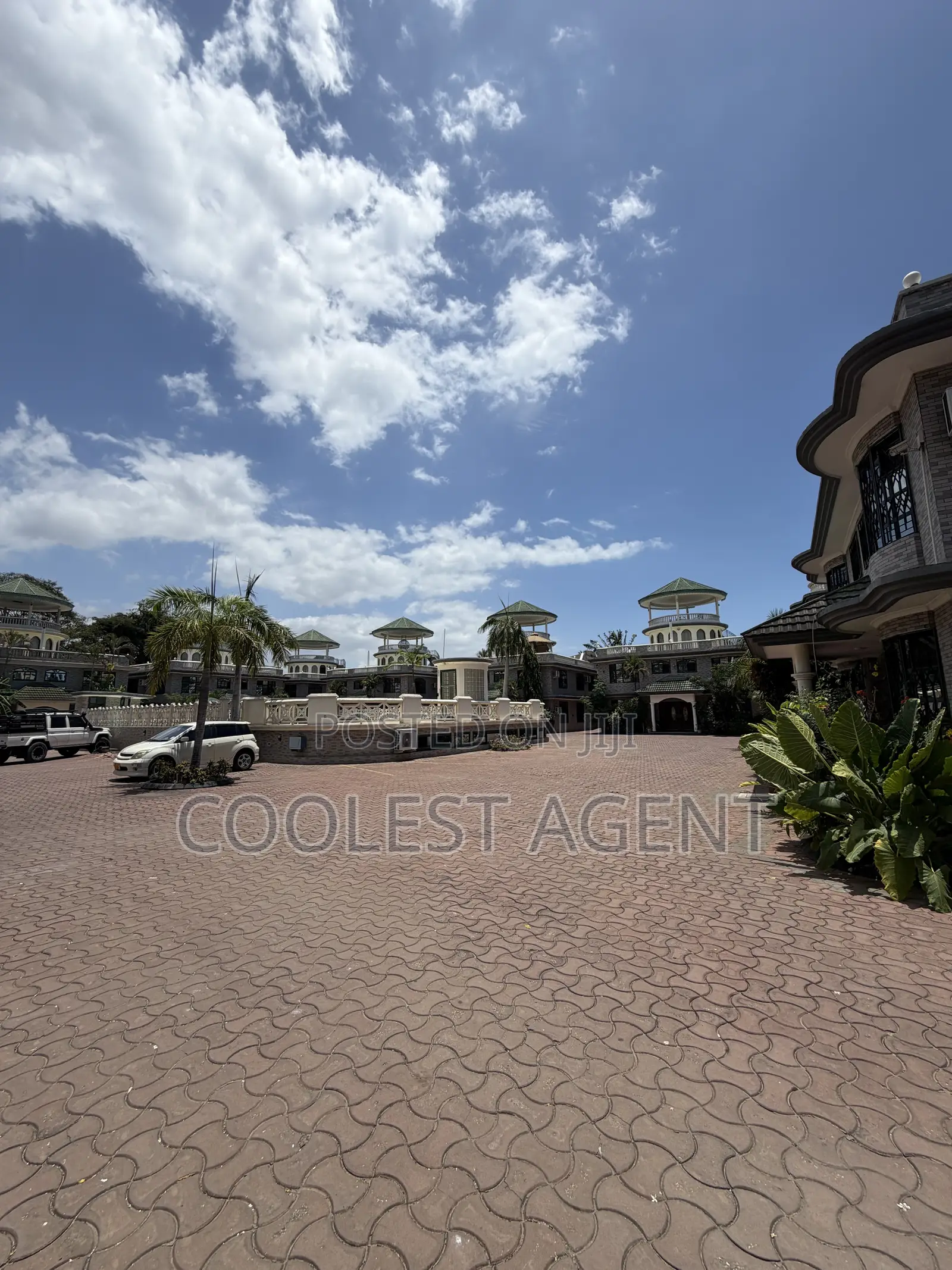 Furnished 5bdrm Villa in Coolest Estate, Oyster Bay for rent in Oyster Bay