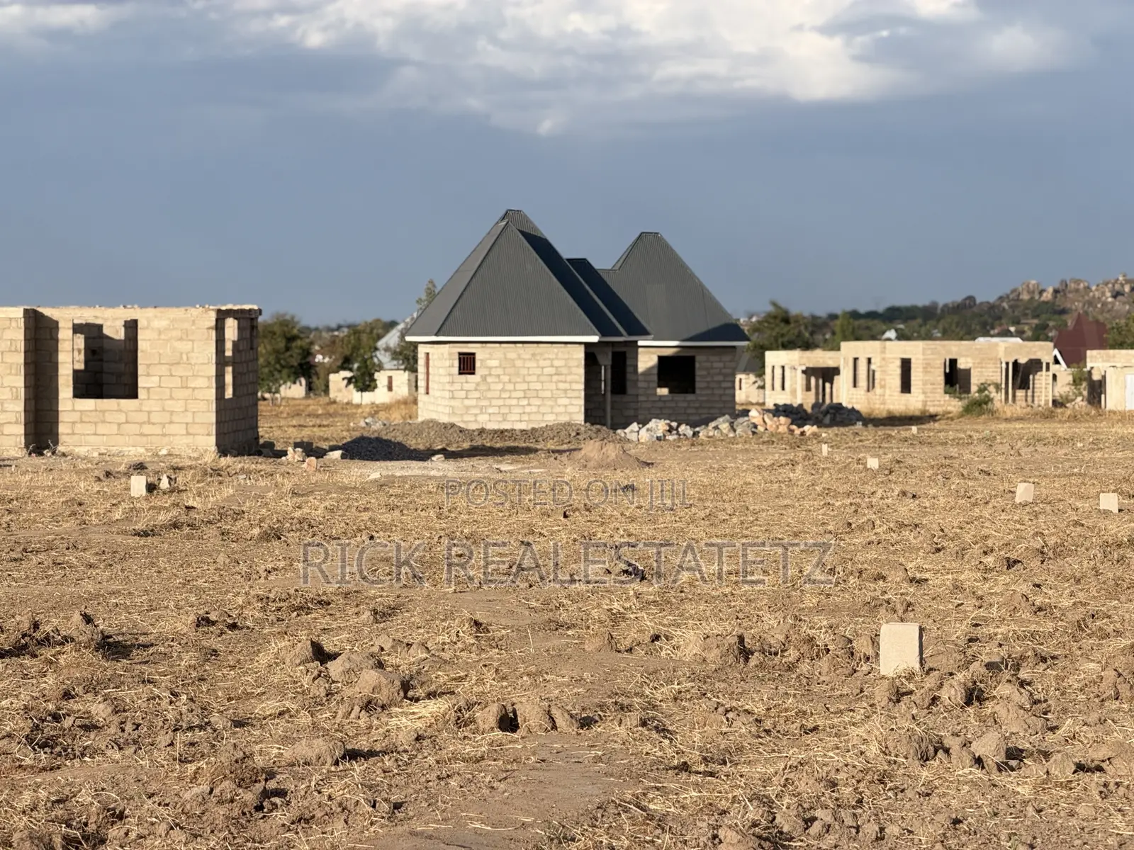 Jumla Ya Viwanja (18) Vinauzwa Kisesa - Mwanza in Kisesa