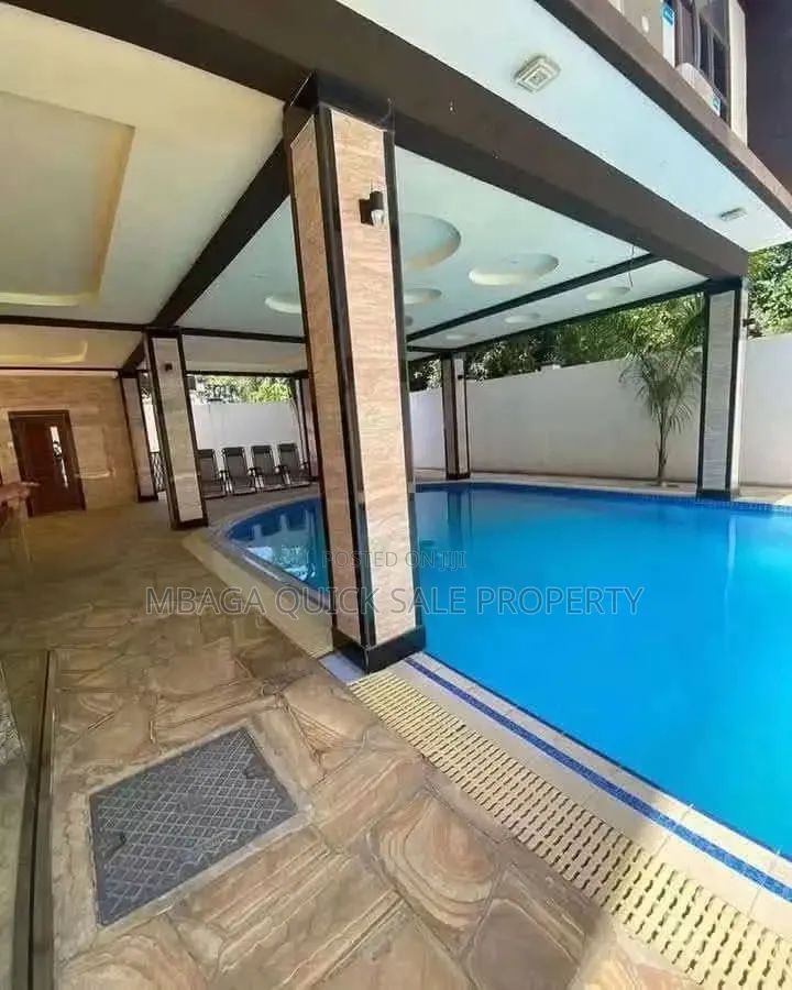 Furnished 3bdrm Villa in Ada Estate for rent in Ada Estate