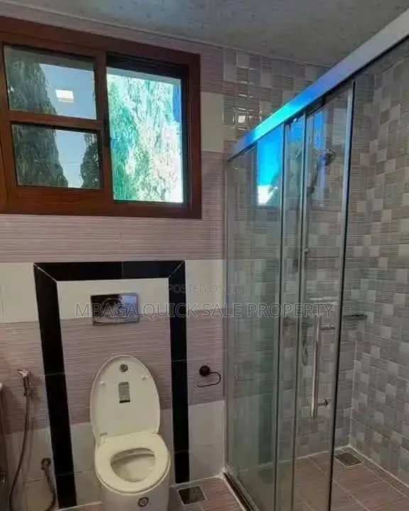 Furnished 3bdrm Villa in Ada Estate for rent in Ada Estate