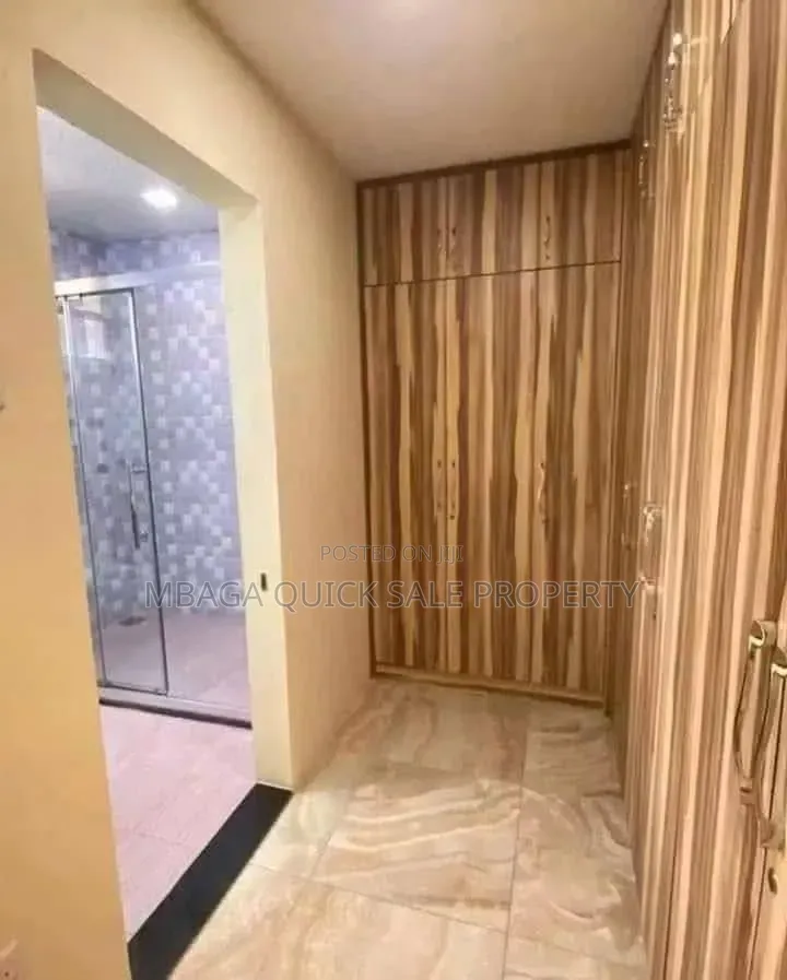 Furnished 3bdrm Villa in Ada Estate for rent in Ada Estate