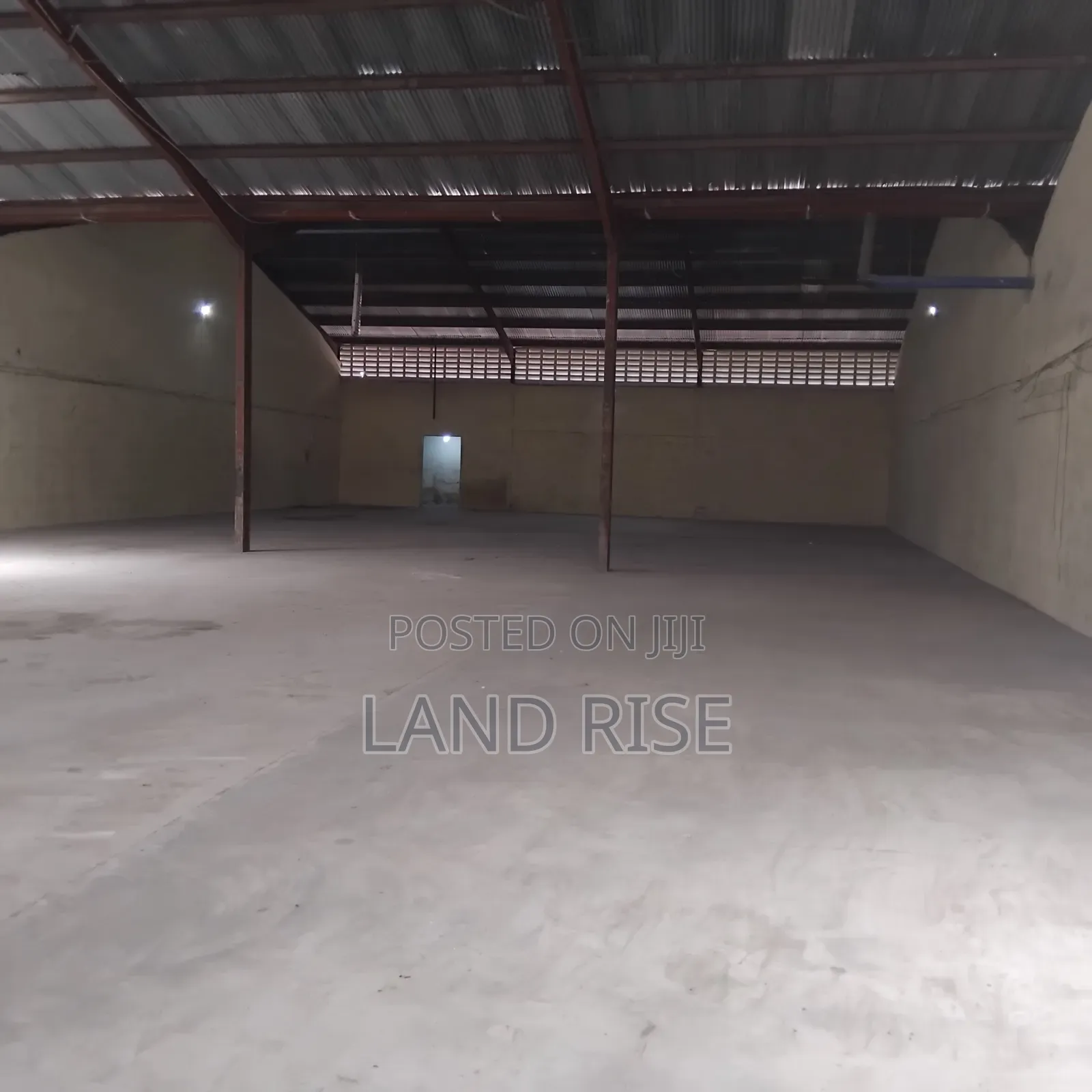 600 SQM Warehouse in Tazara in Ilala