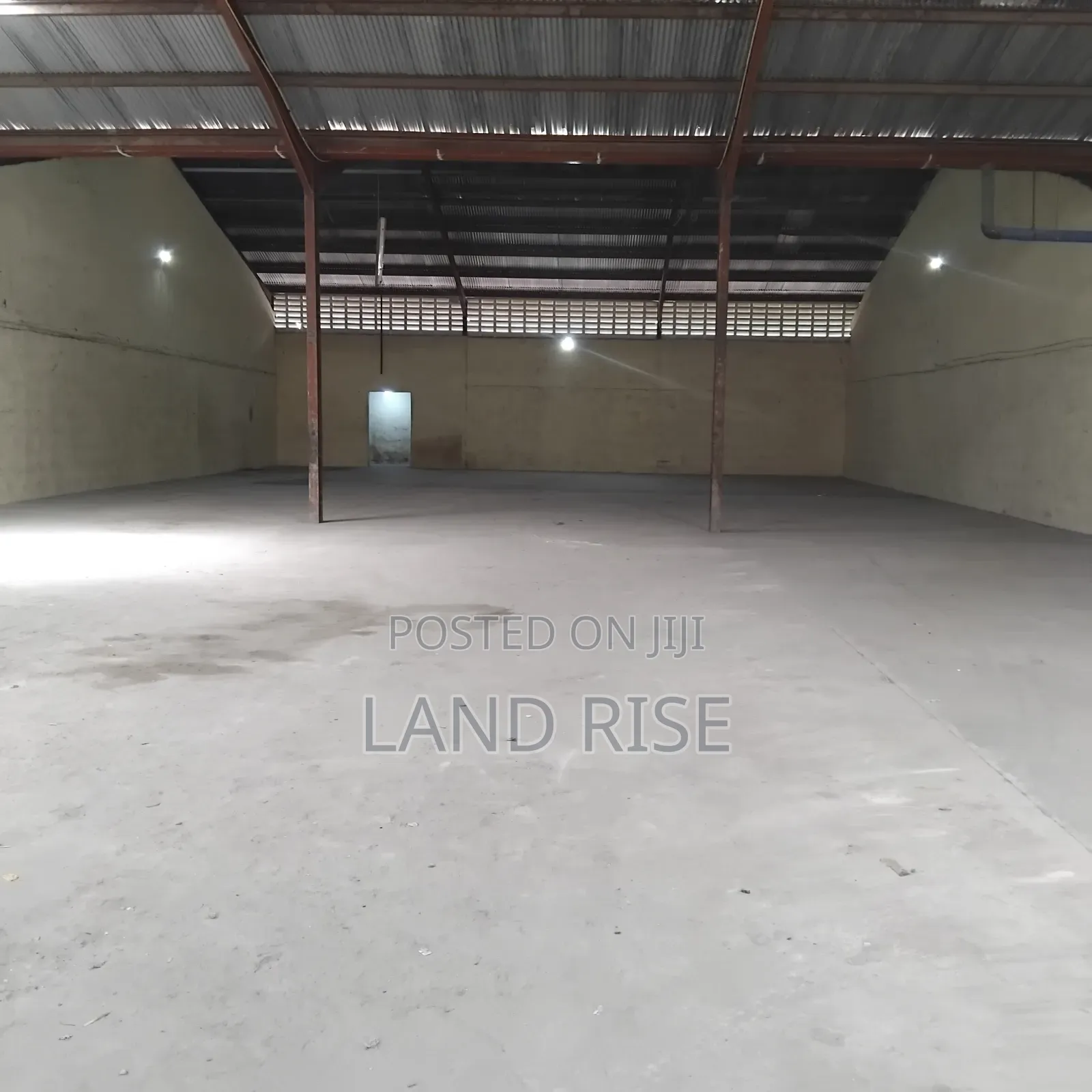 600 SQM Warehouse in Tazara in Ilala