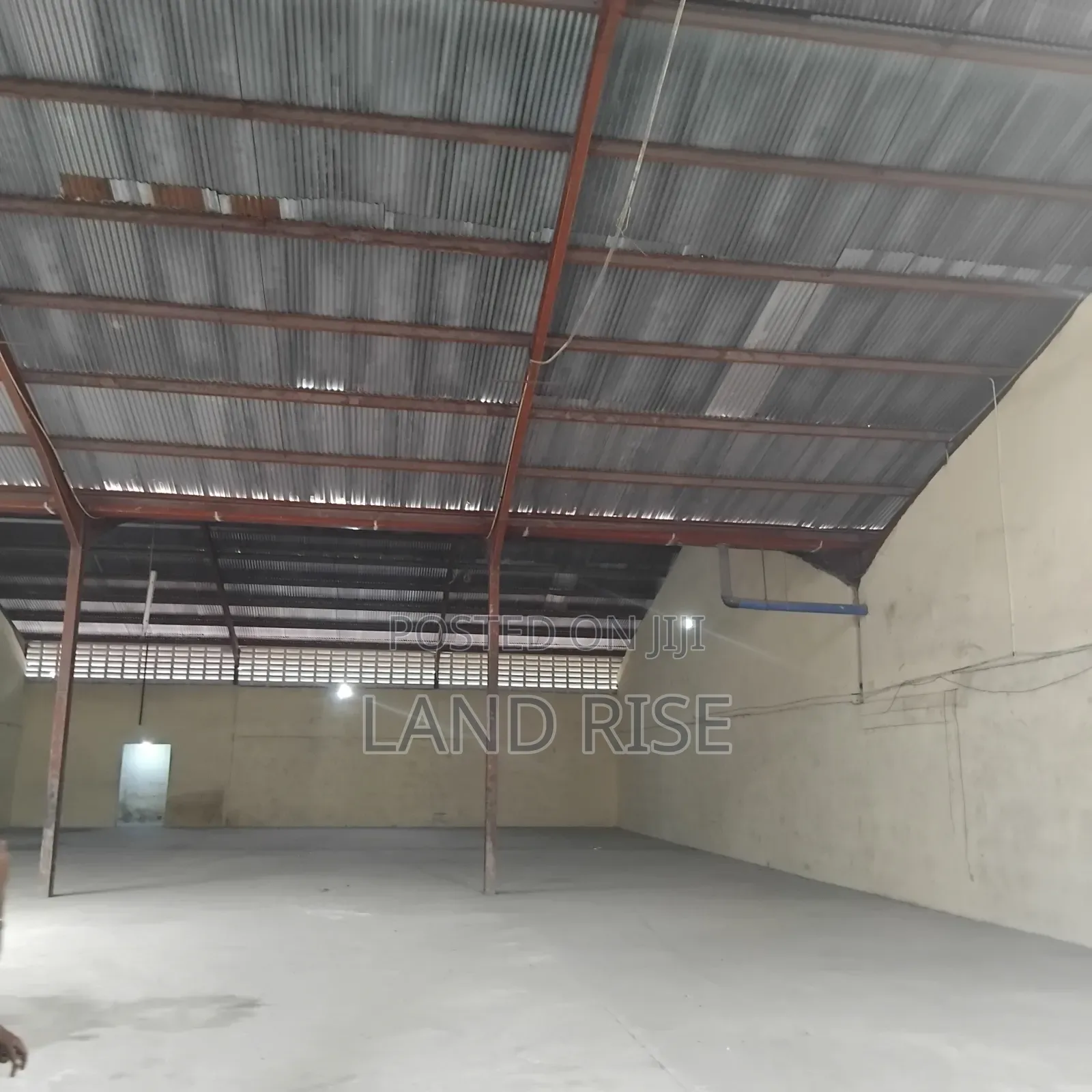 600 SQM Warehouse in Tazara in Ilala