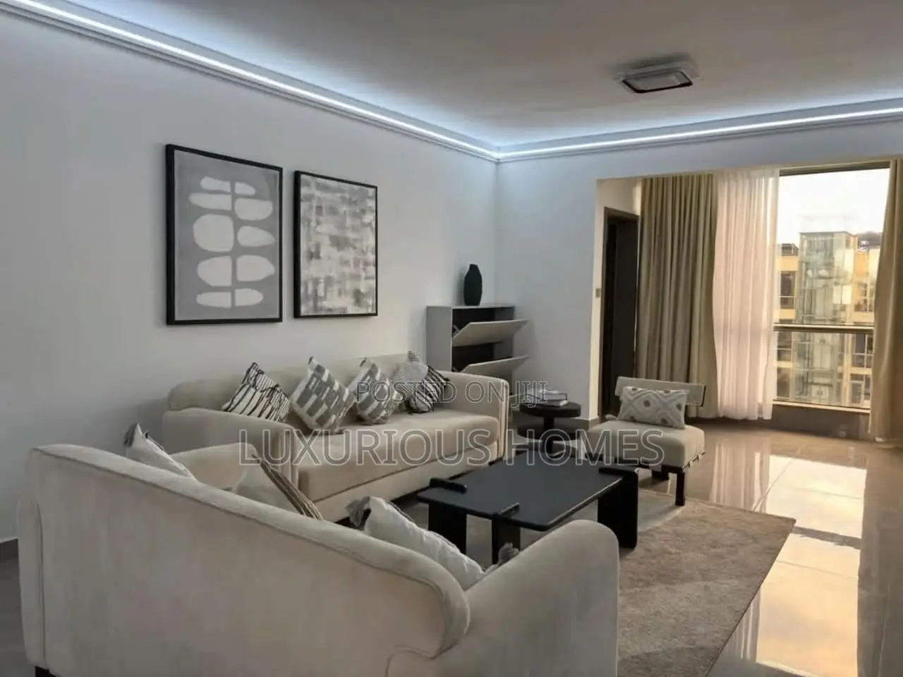 Furnished 4bdrm Apartment in Oyster Bay for sale in Oyster Bay