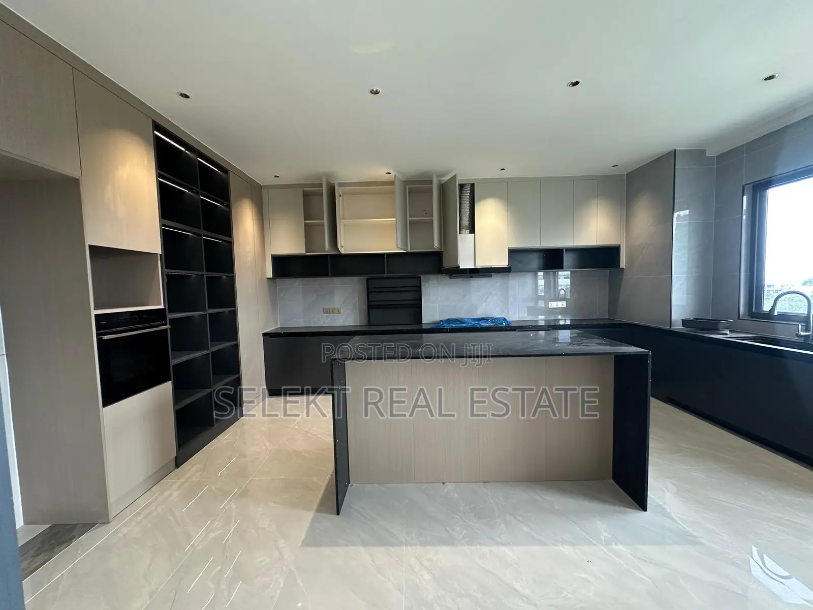 Furnished 4bdrm Penthouse in Peninsula, Masaki for rent in Masaki