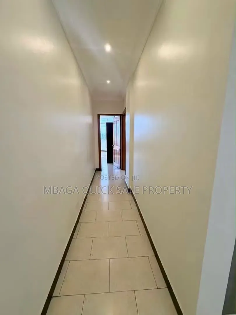 Furnished 4bdrm Apartment in Oyster Bay for rent in Oyster Bay