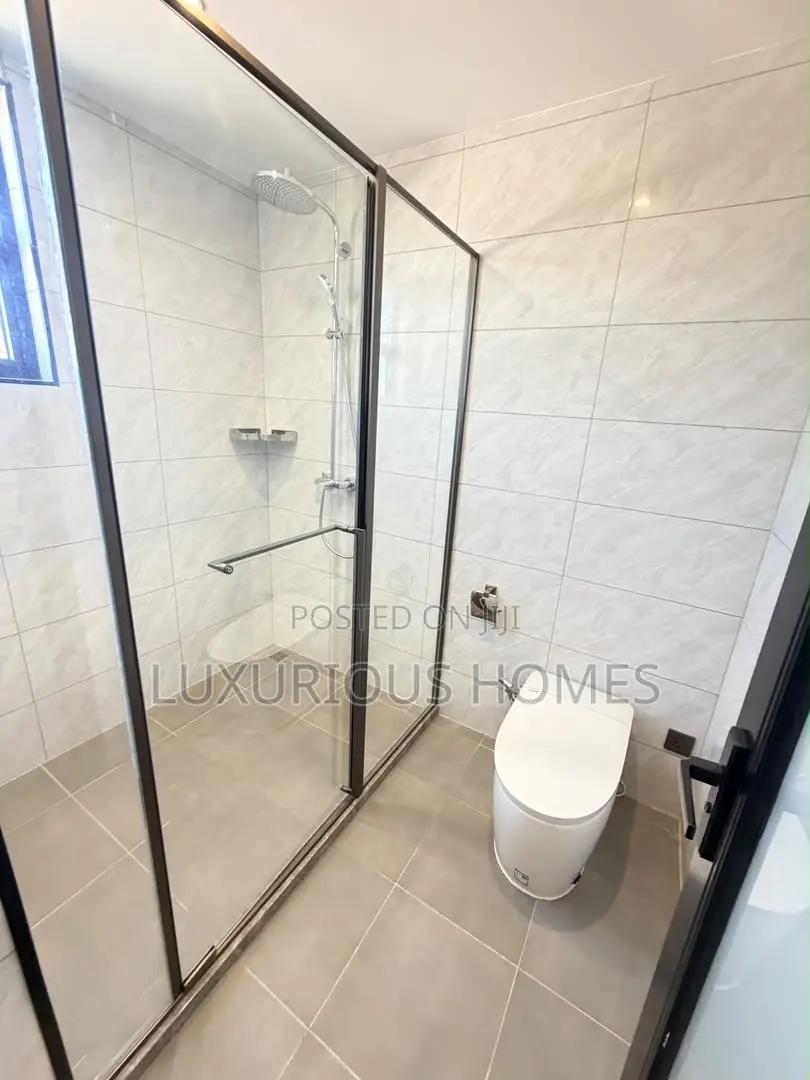 Furnished 1bdrm Apartment in Msasani for sale in Msasani