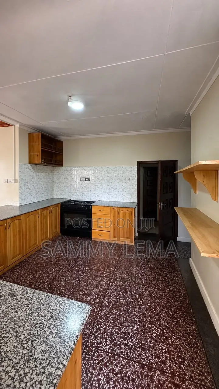 5bdrm Bungalow in Sanpak Area, Njiro for rent in Njiro