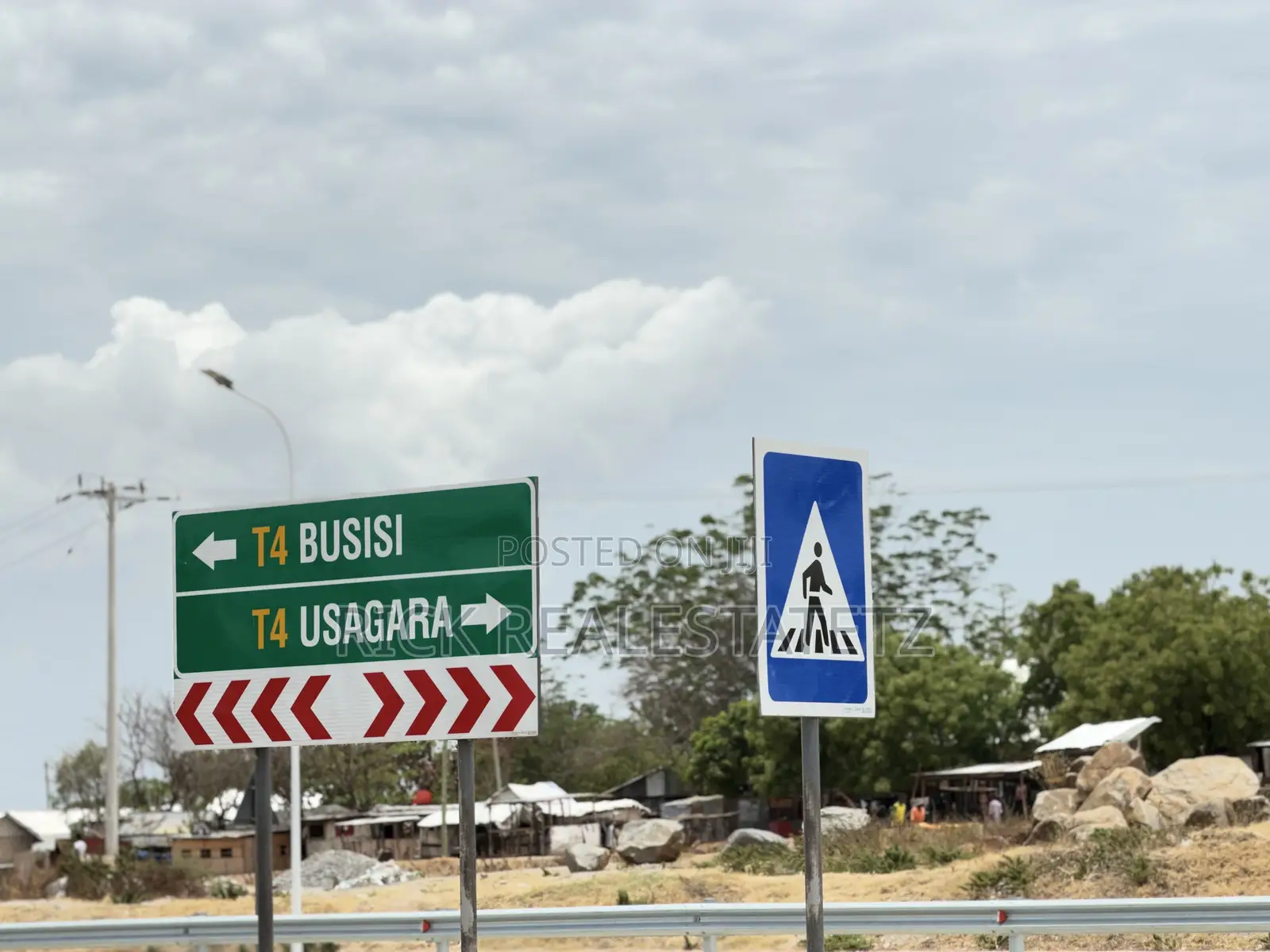 Kiwanja Kinauzwa Kigongo Ferry in Usagara