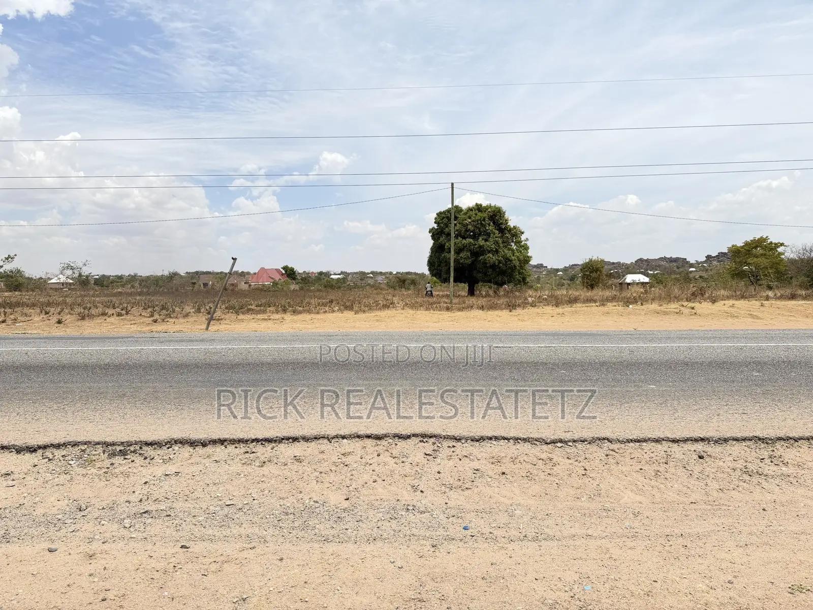 Kiwanja Cha Kwanza Lami Usagara - Busisi Road in Usagara