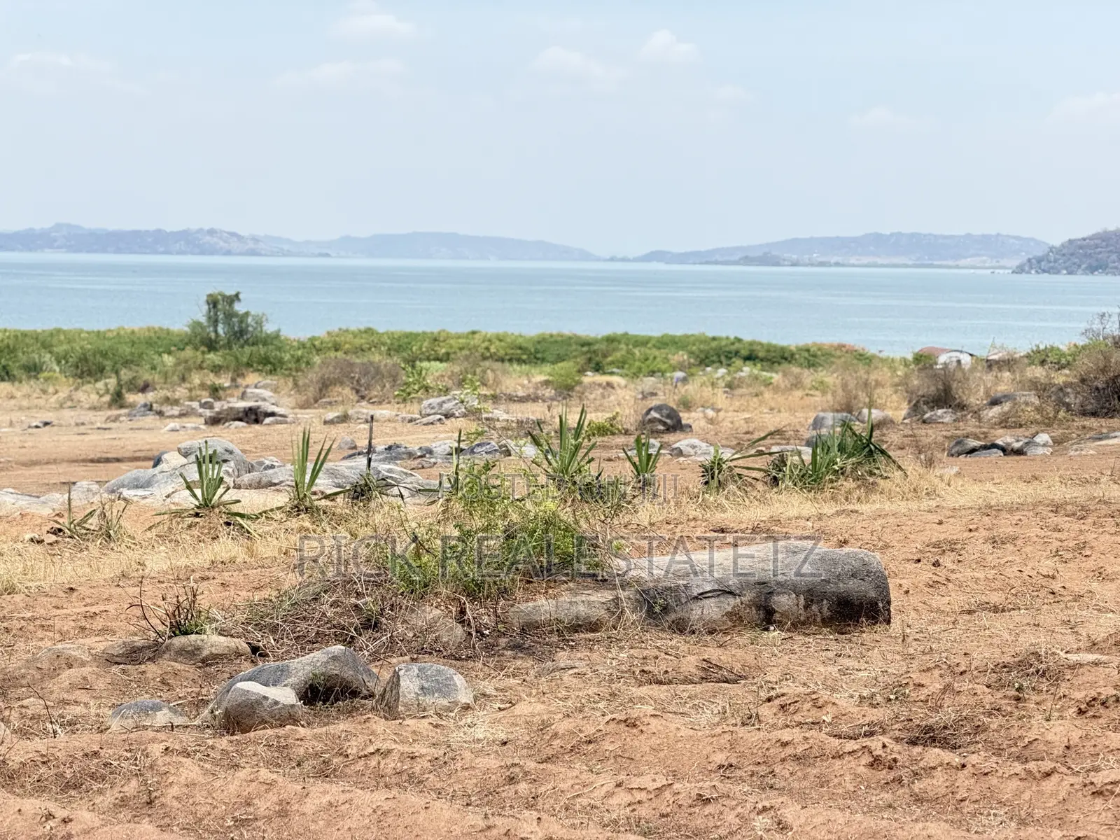 Kiwanja Cha Kwanza Kutoka Ziwani Kinauzwa Kigongo Ferry in Usagara