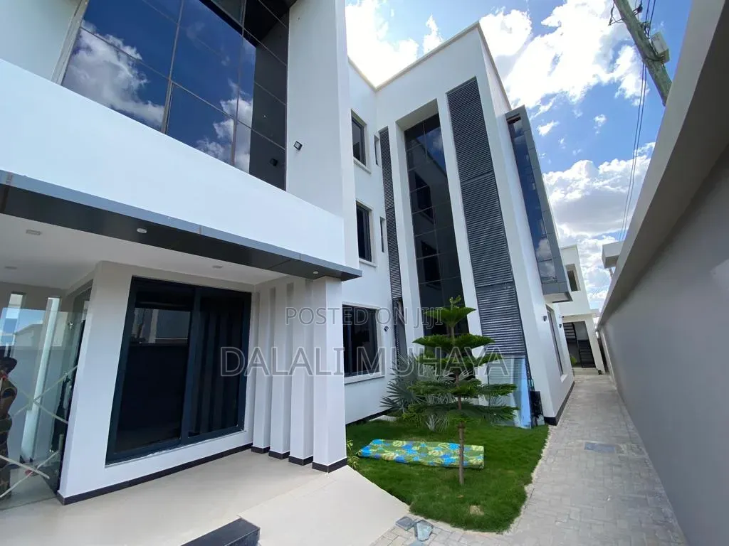 18bdrm Apartment in Dodoma Hotel, Ibihwa for sale in Ibihwa