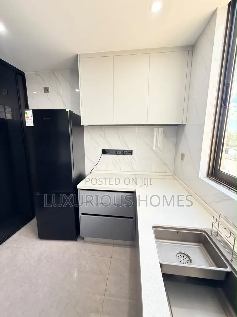 Furnished 3bdrm Apartment in Oyster Bay for sale in Oyster Bay