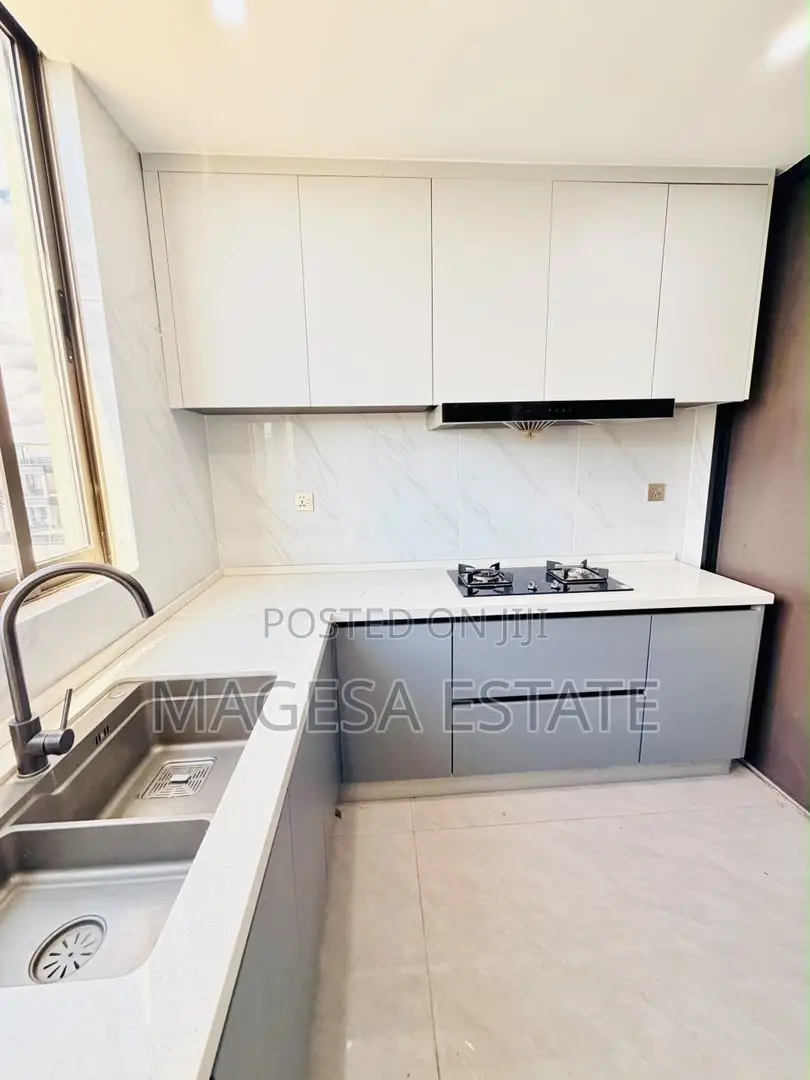 Furnished 3bdrm Apartment in Oyster Bay for sale in Oyster Bay