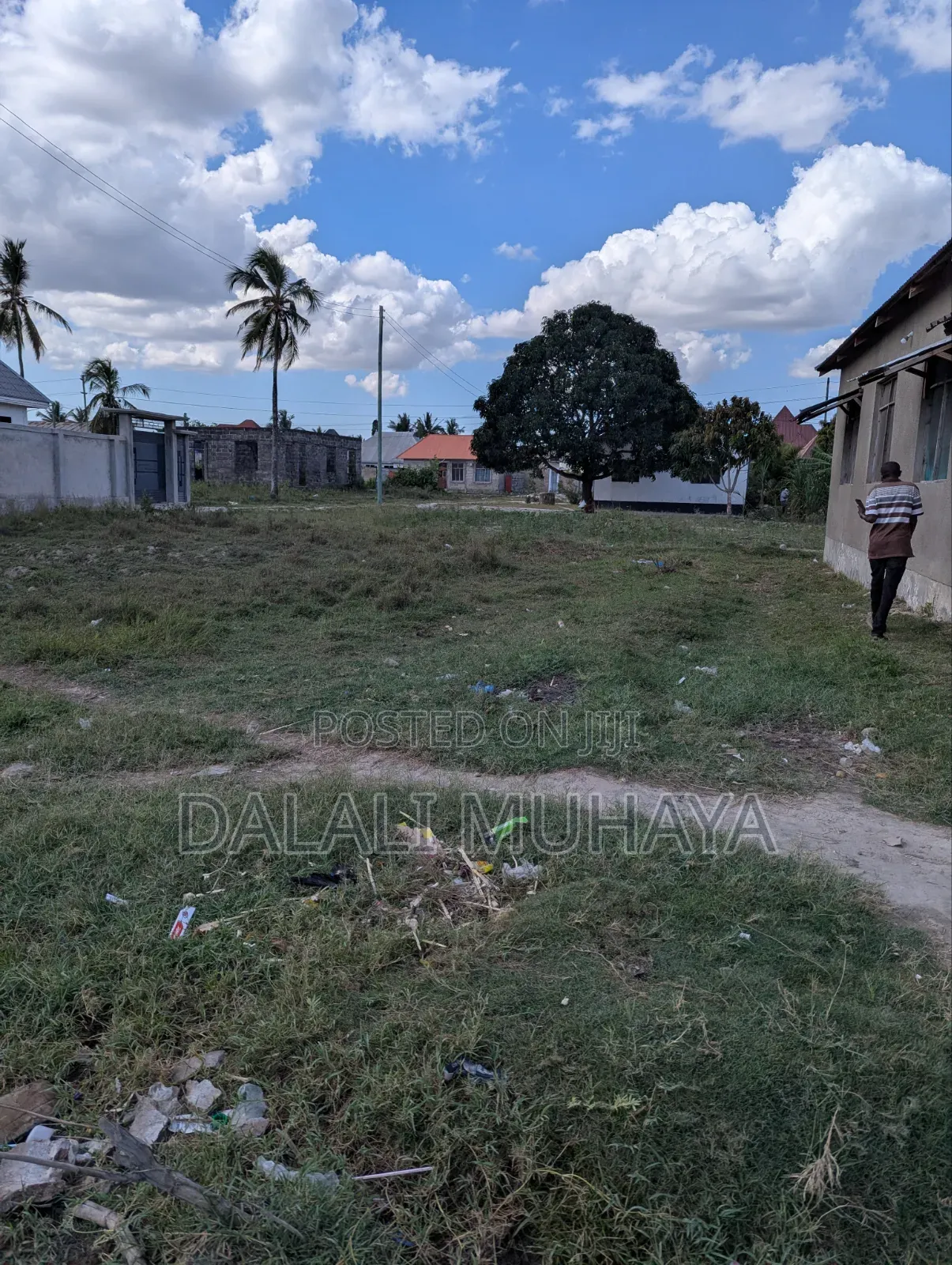 Kiwanja K I N a U Z W a TSH 9.500,000 Milioni in Pugu