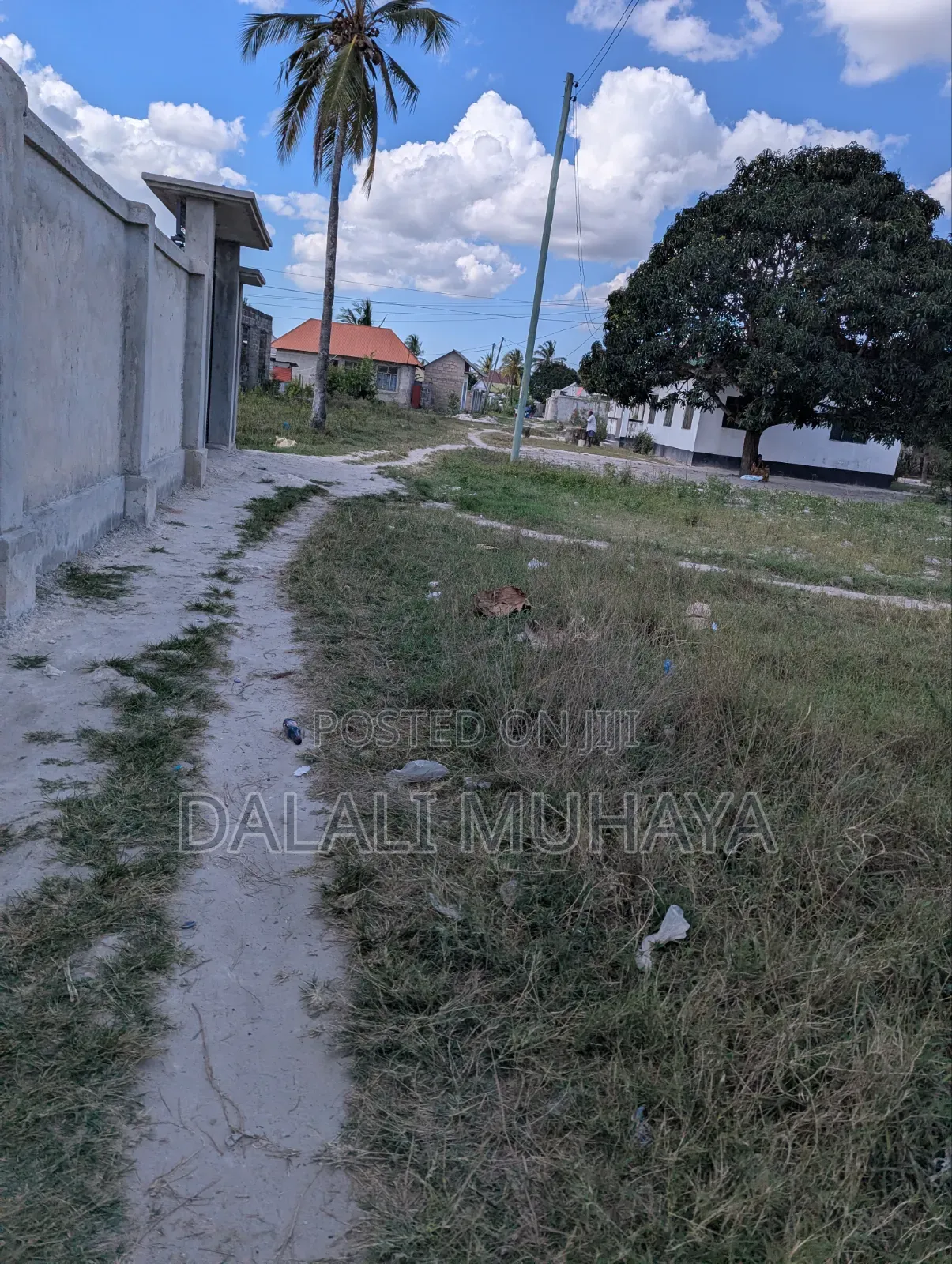 Kiwanja K I N a U Z W a TSH 9.500,000 Milioni in Pugu