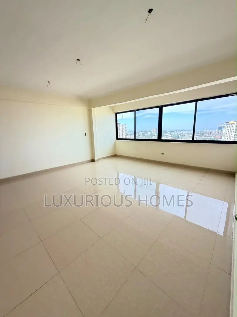 3bdrm Apartment in Upanga West for sale in Upanga West