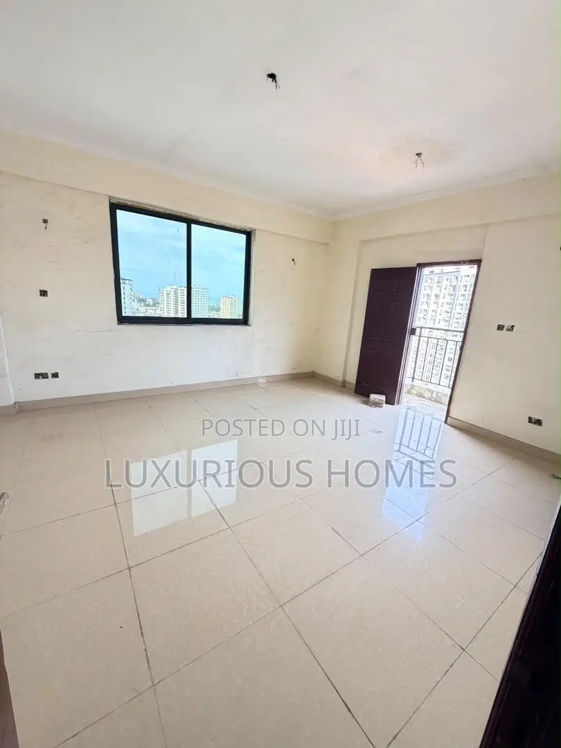 3bdrm Apartment in Upanga West for sale in Upanga West