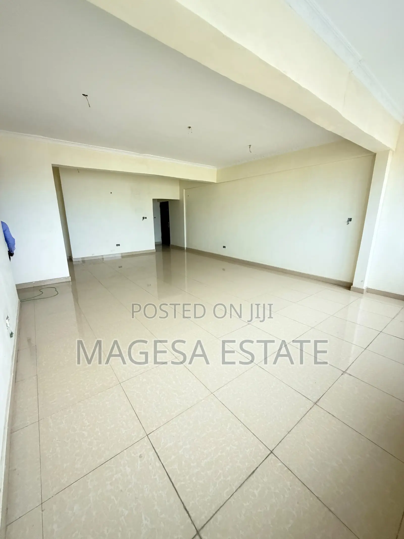 3bdrm Apartment in Upanga East for sale in Upanga East