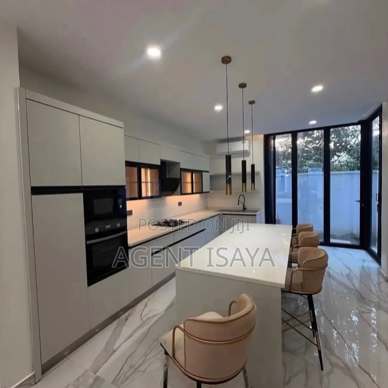 Furnished 4bdrm Apartment in Oyster Bay for rent in Oyster Bay
